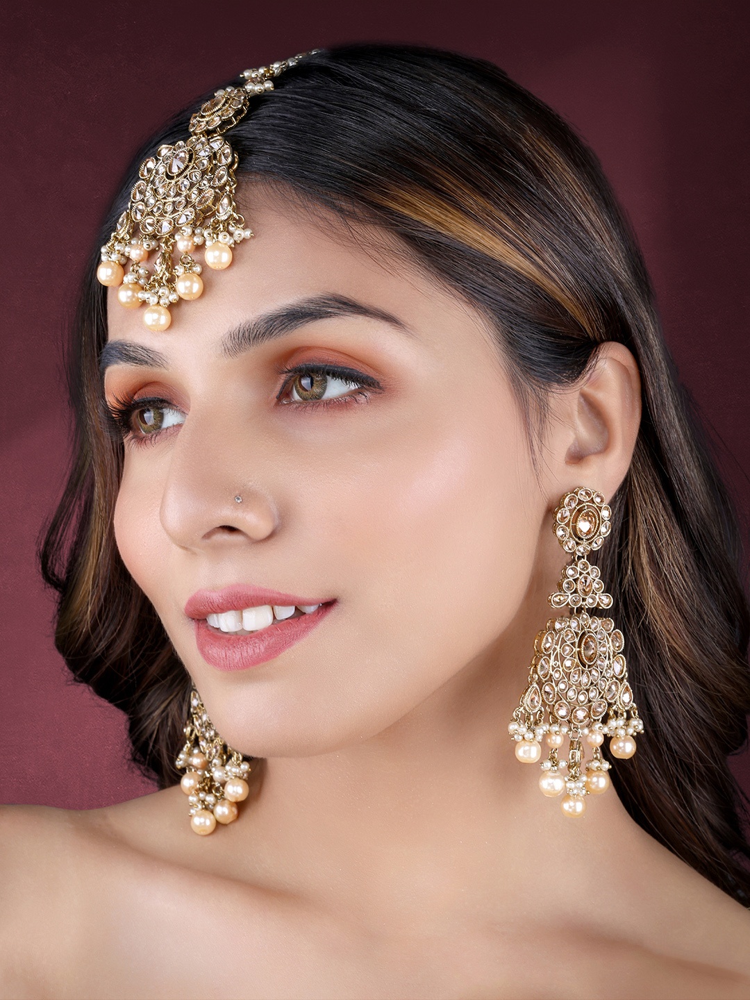 

Peora Gold-Plated Kundan-Studded & Beaded Jewellery Set