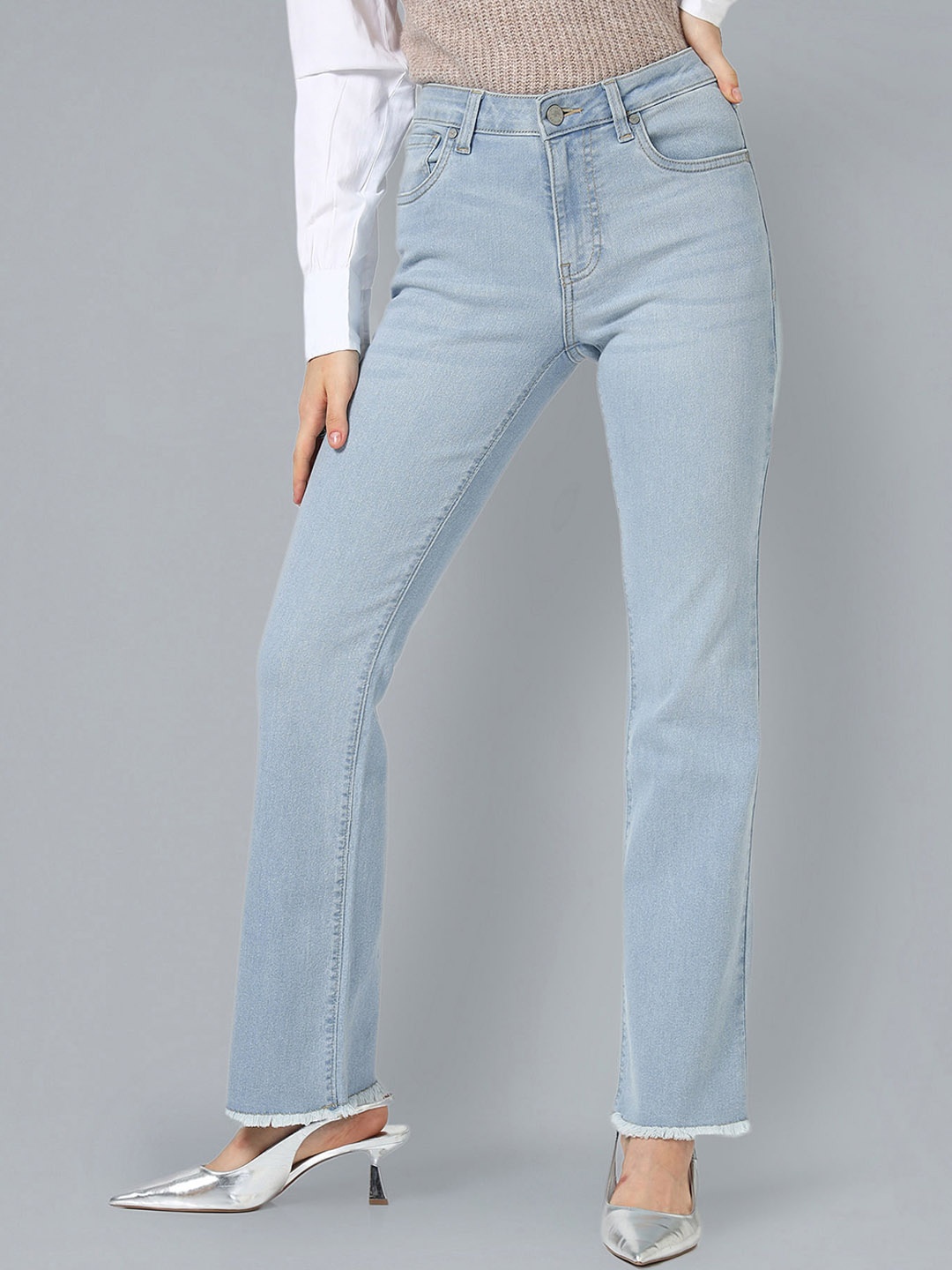 

Flying Machine Women Bootcut Mid-Rise Clean Look Stretchable Jeans, Blue