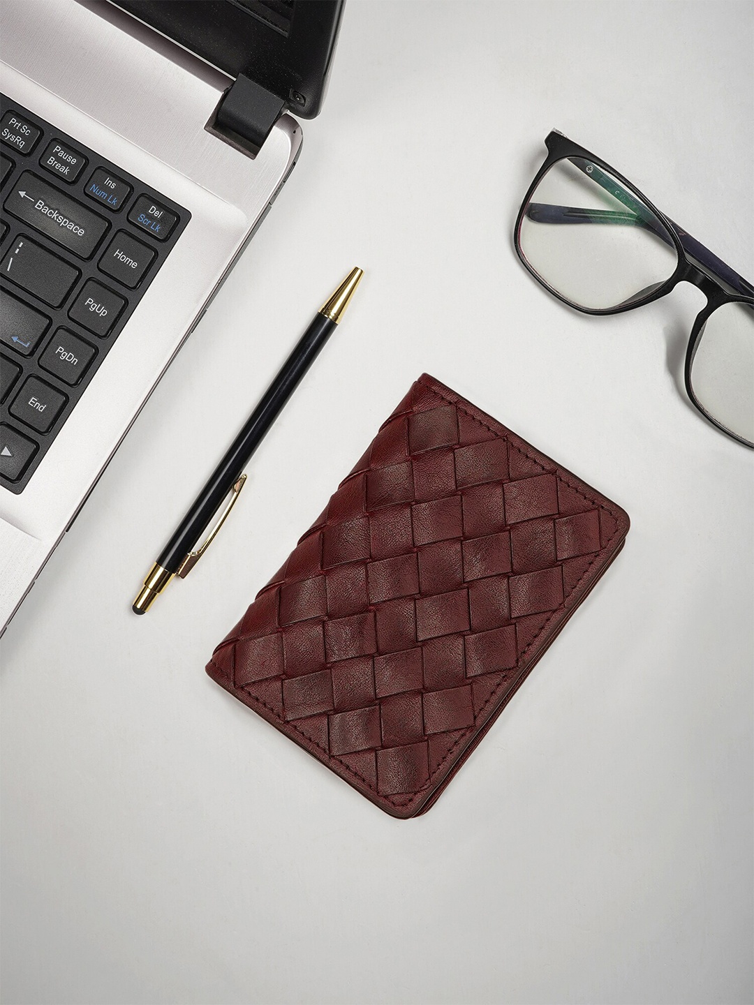 

Hidesign Men Textured Leather Two Fold Wallet, Brown