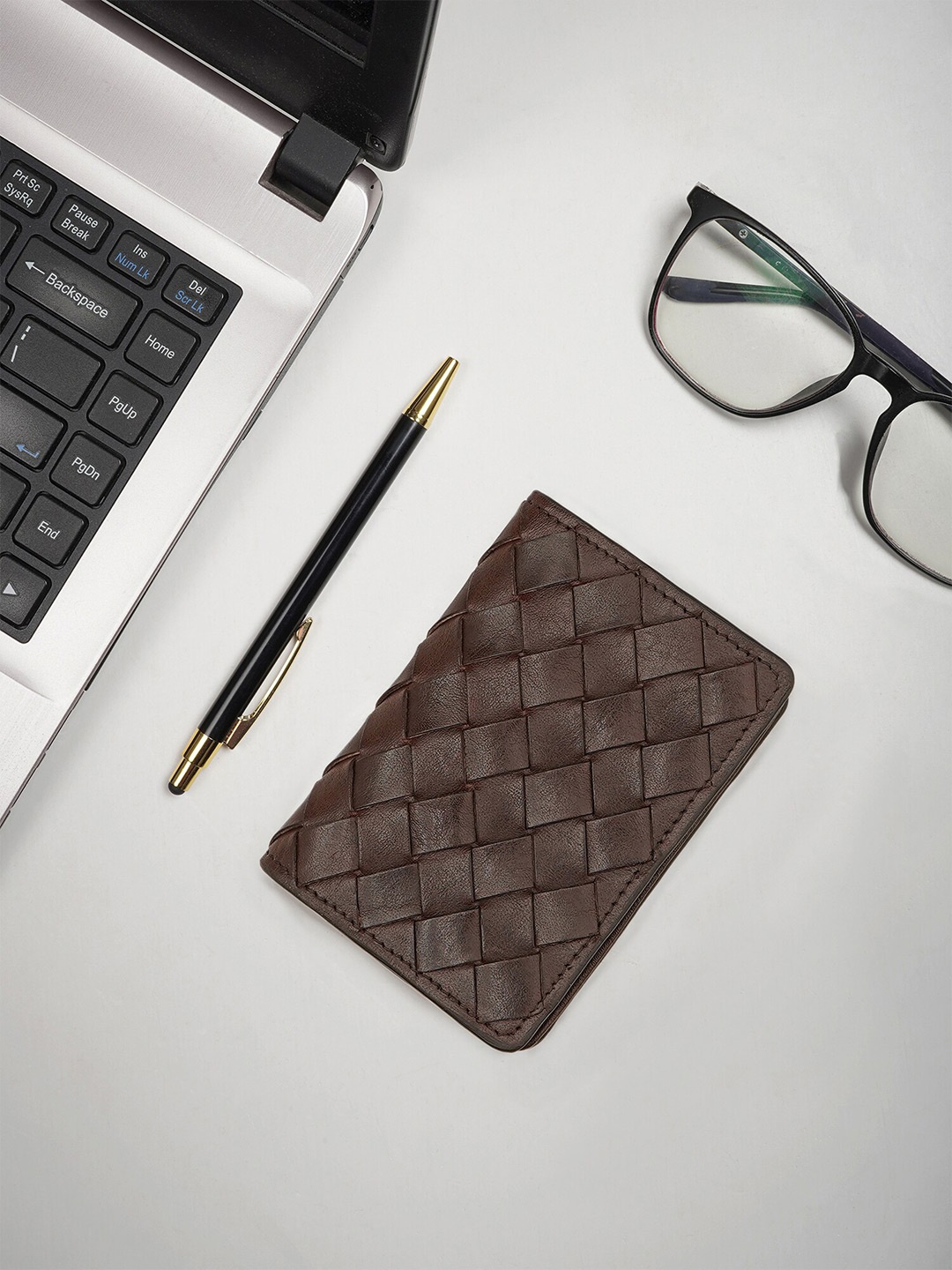 

Hidesign Men Geometric Textured Leather Card Holder, Brown