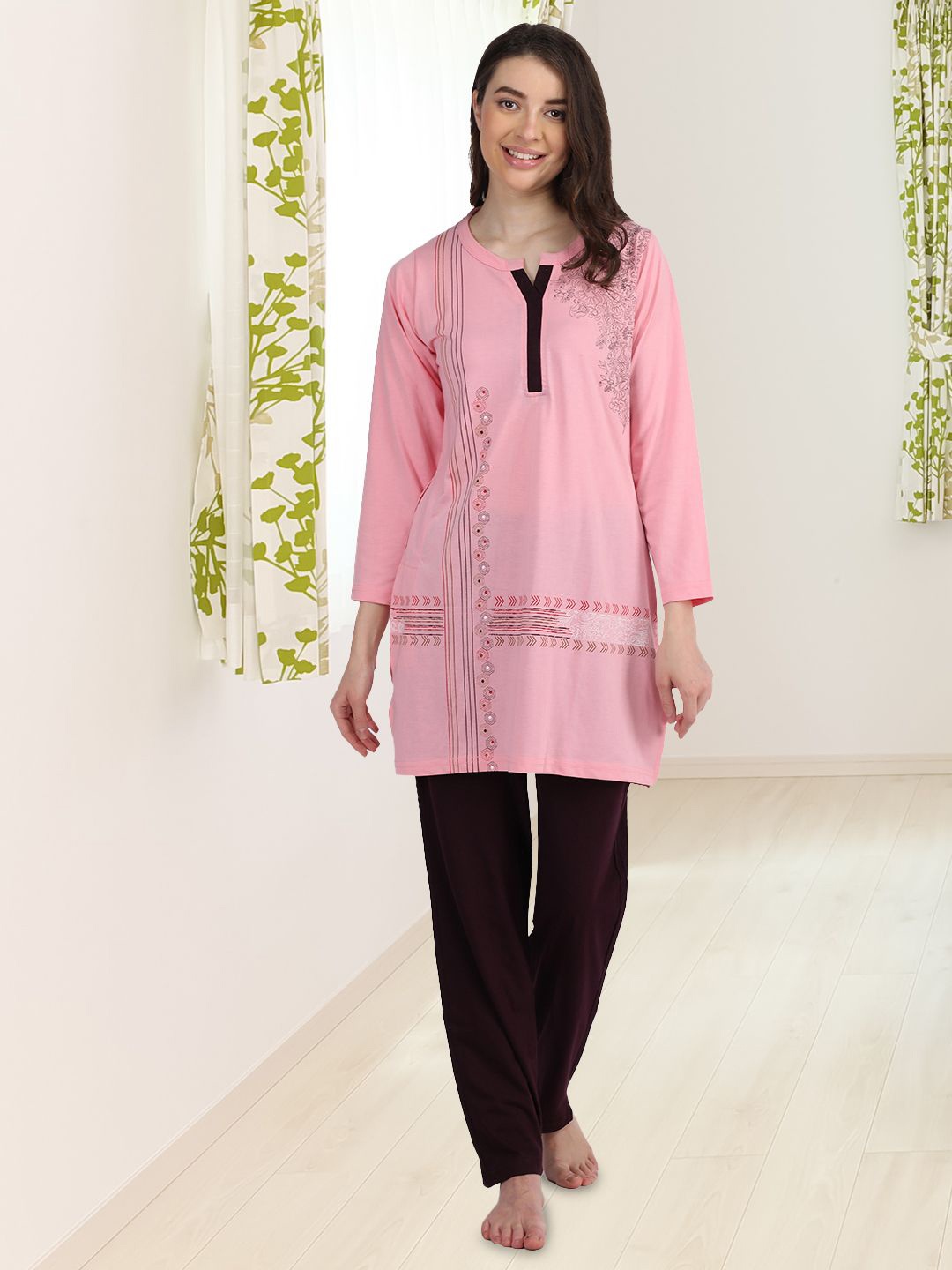 

Duchess Women Printed Night suit, Pink