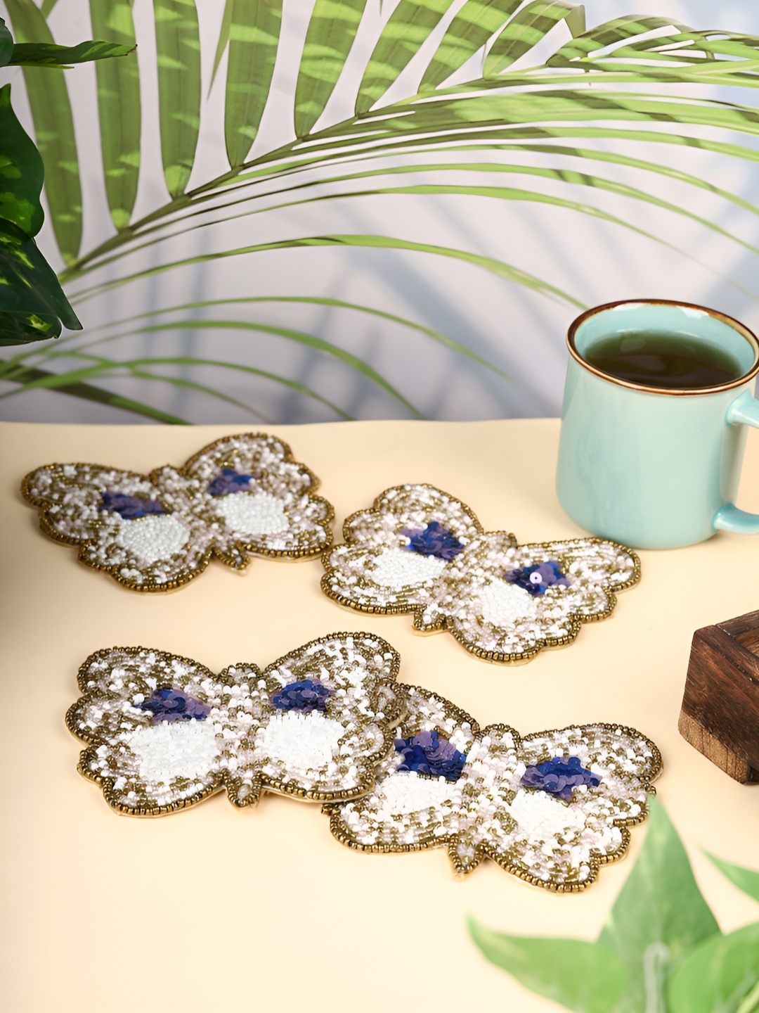 

YWULY White & Brown 4Pcs Embellished Butterfly Coasters
