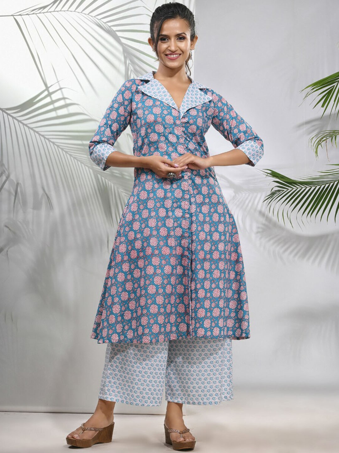 

Charukriti Floral Printed Cotton Cuban Collar A-Line Kurta, Blue