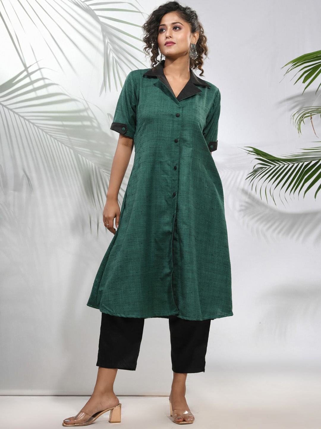 

Charukriti Women Solid Thread Work Kurta, Green