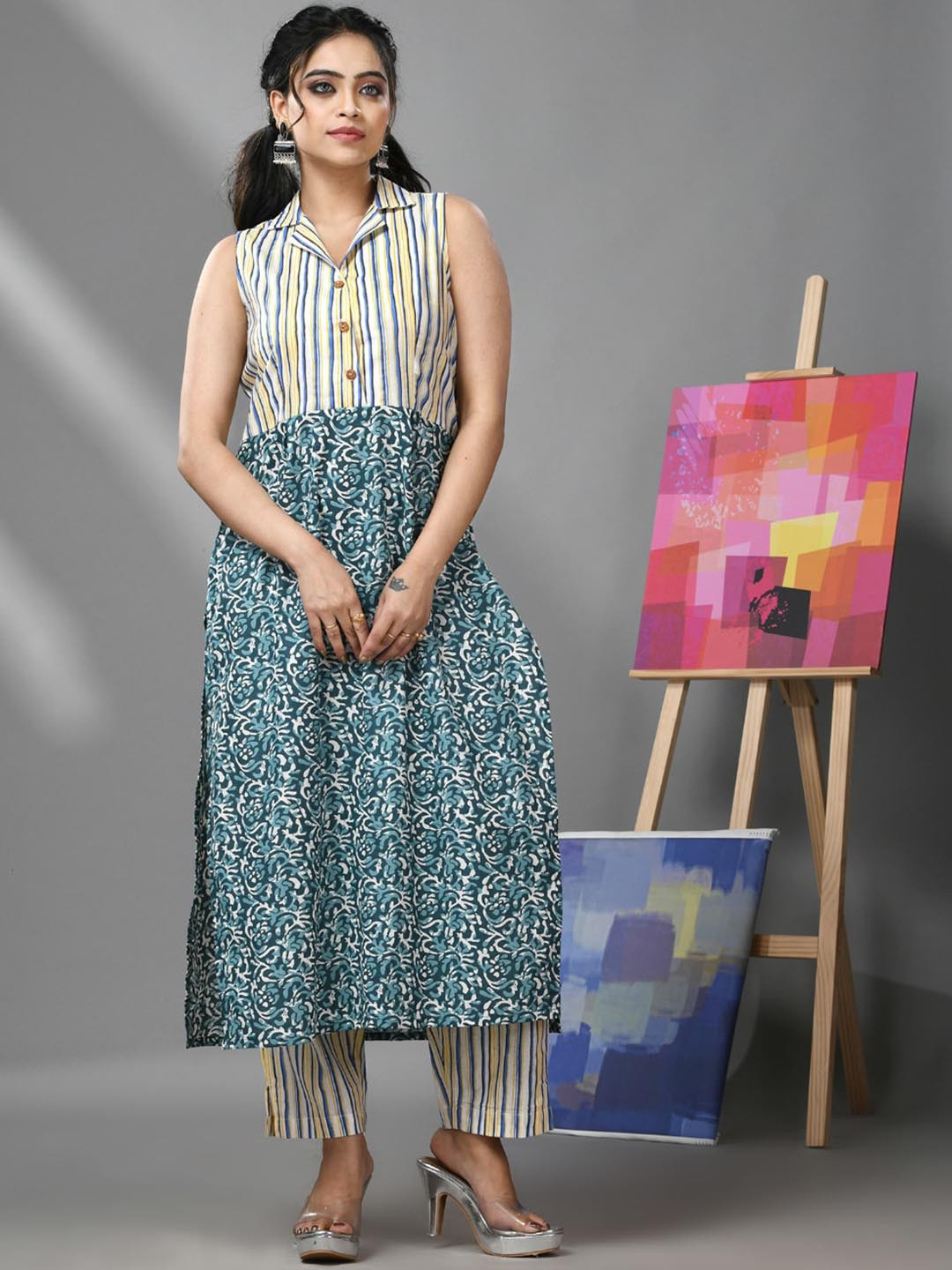 

Charukriti Women Geometric Printed Kurta, White