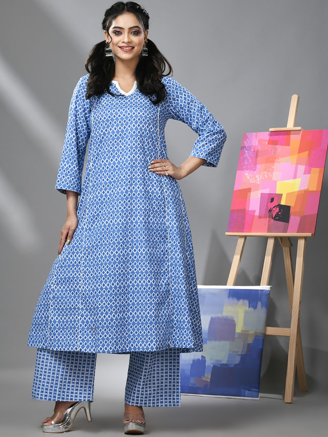 

Charukriti Geometric Printed Panelled Notched Neck A-Line Cotton Kurta, Blue