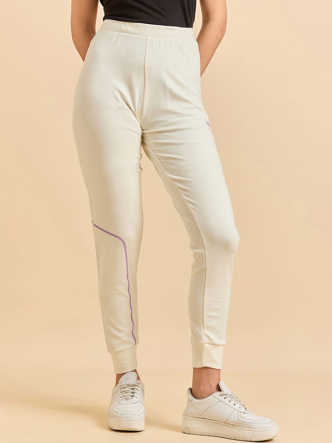 

Sweet Dreams Women Mid-Rise Joggers, Beige