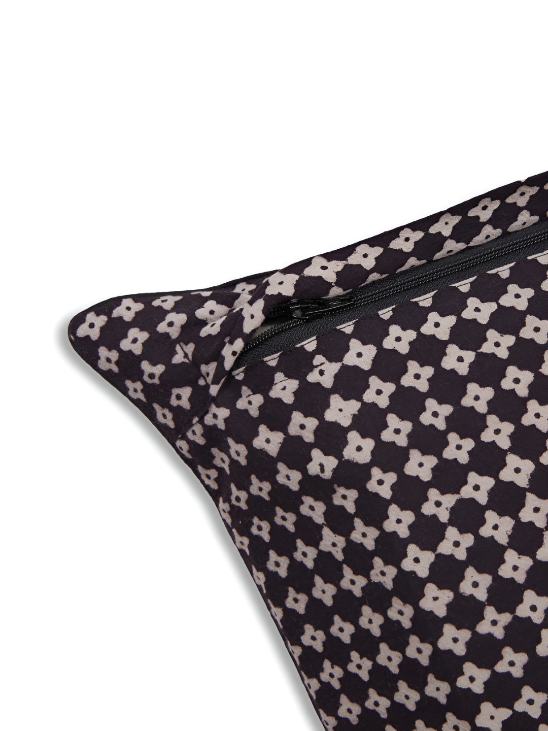 

Fabindia Red & Black Floral Cotton Square Cushion Covers