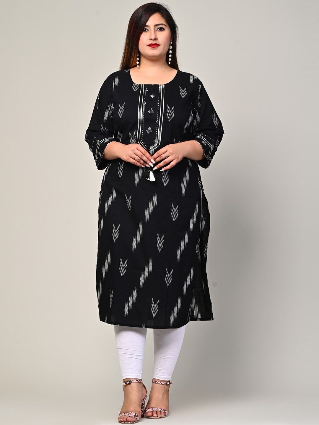 

KALINI Embroidered Keyhole Neck Sequinned Floral Straight Kurta, Black