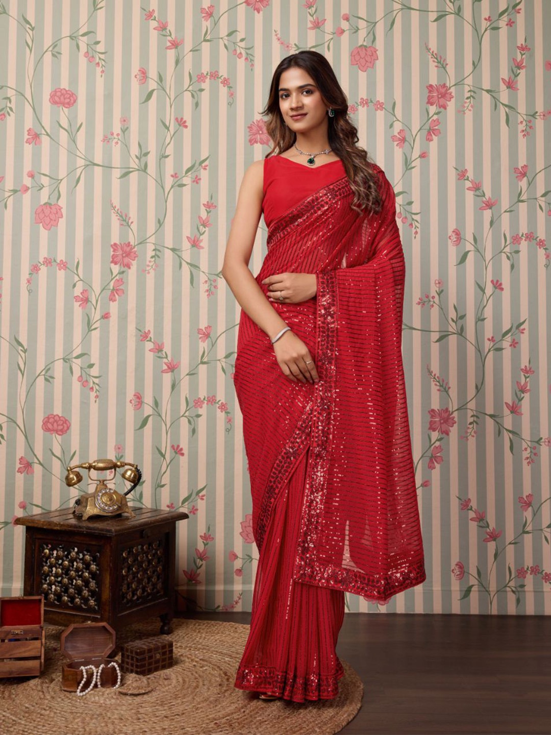

Ode by House of Pataudi Embellished Sequinned Poly Georgette Saree, Red