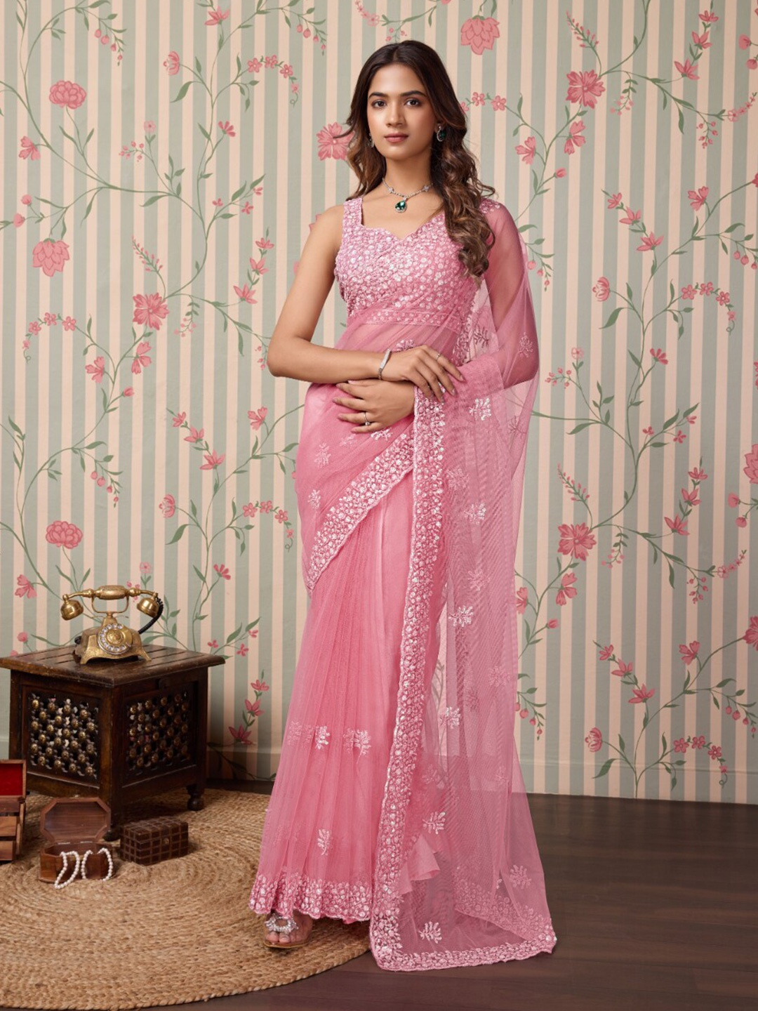 

Ode by House of Pataudi Embellished Sequinned Net Saree, Pink