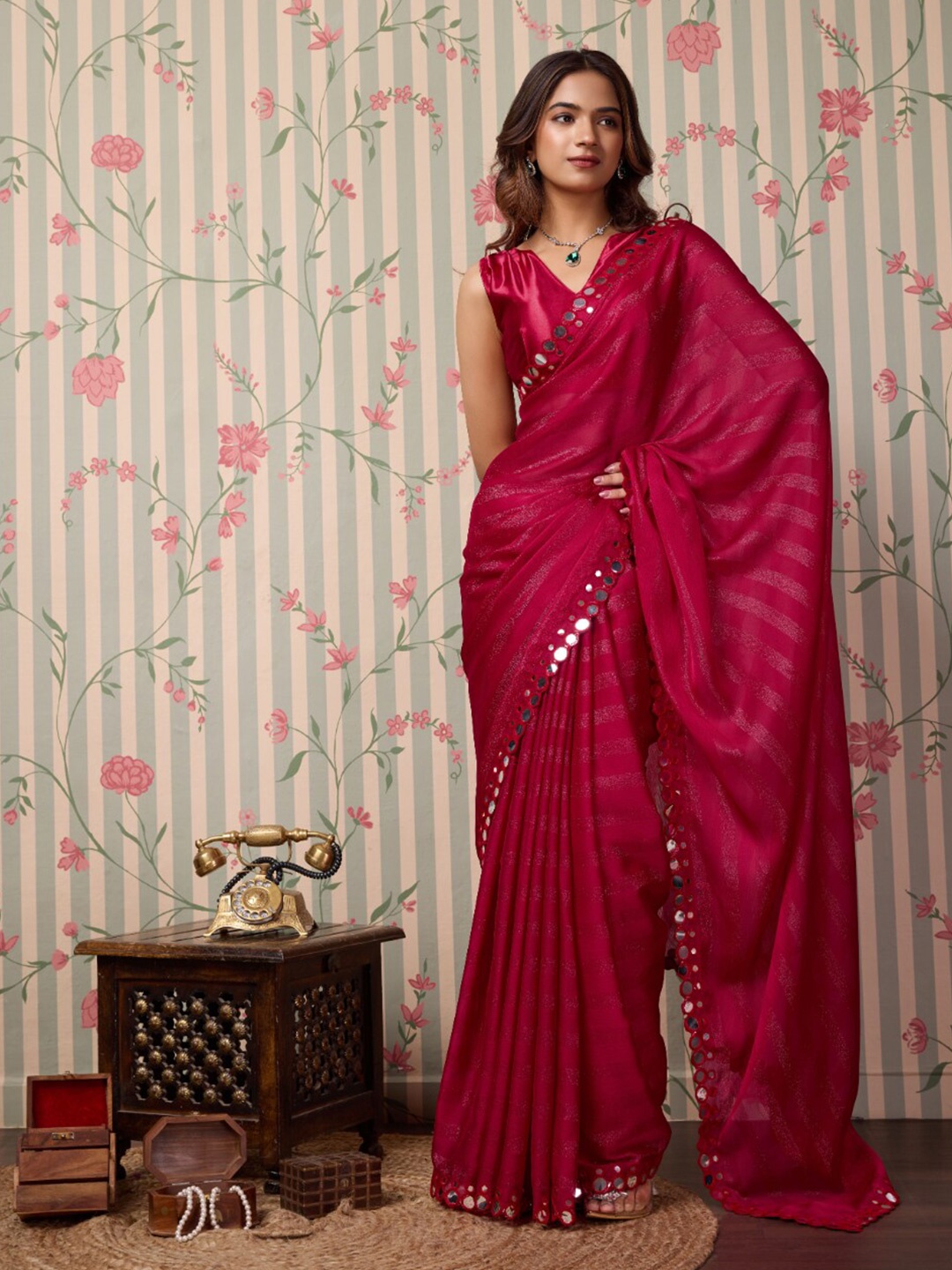 

Ode by House of Pataudi Striped Mirror Work Saree, Red