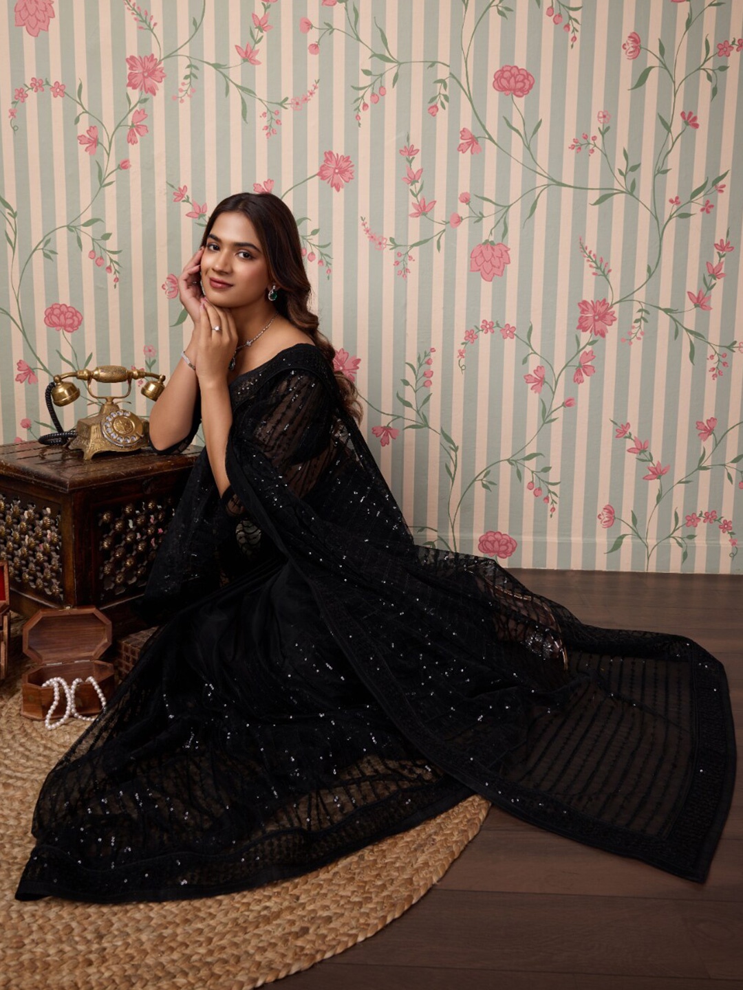 

Ode by House of Pataudi Embellished Sequinned Net Saree, Black
