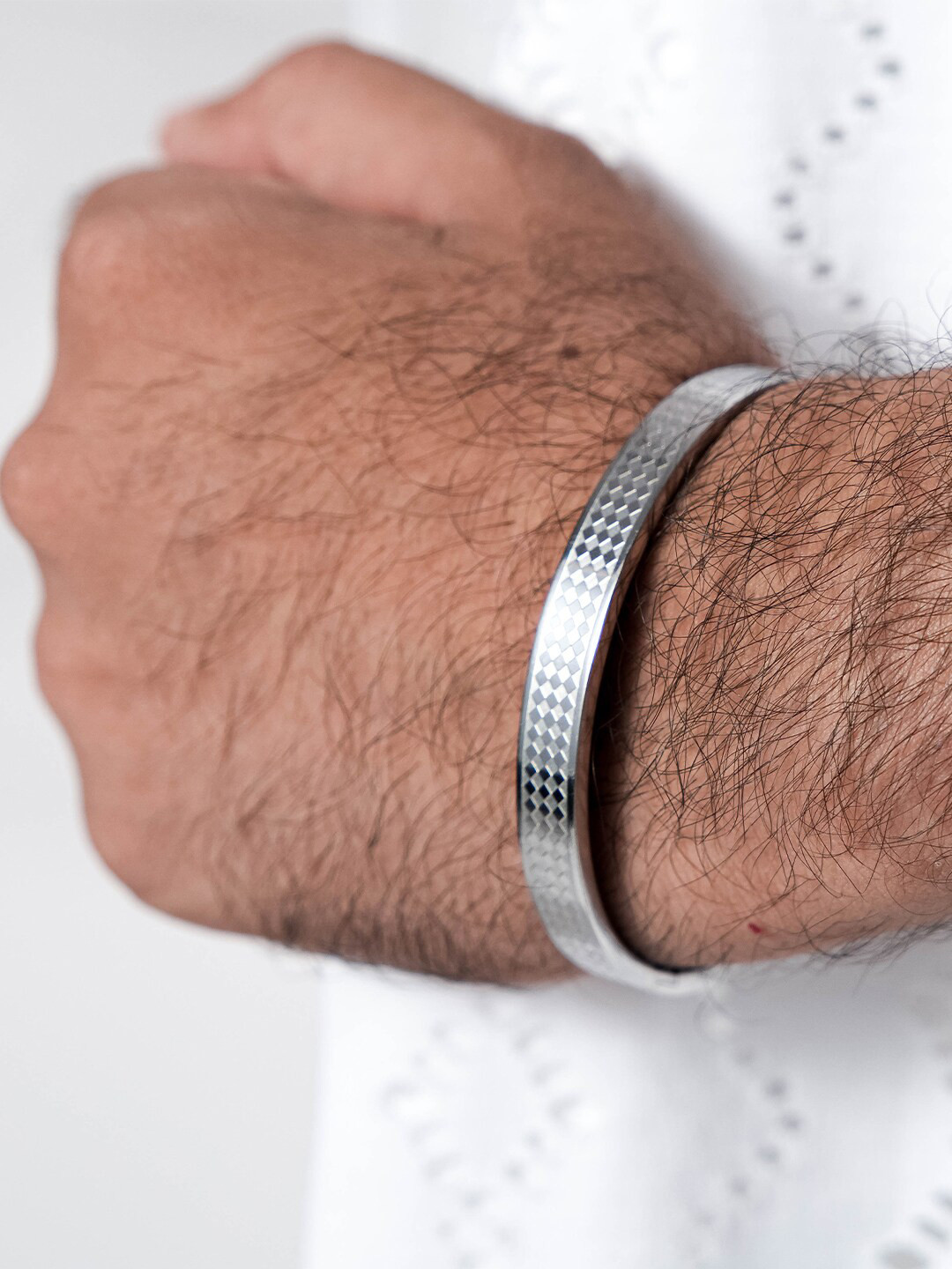 

SWASHAA Men Silver-Plated Kada Bracelet