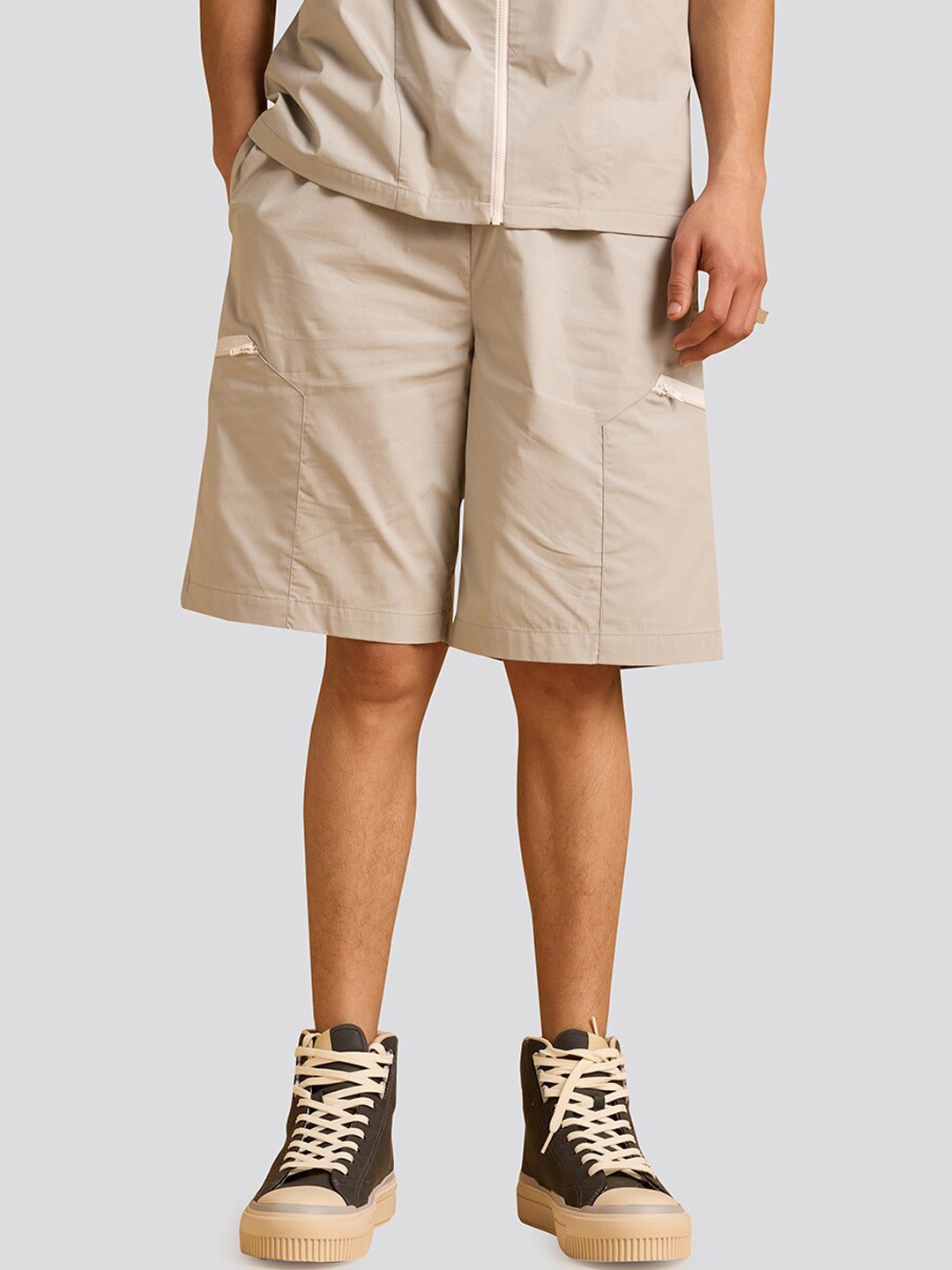 

Muvazo Shirt Collar Neck Shirt With Shorts Co-Ords, Grey