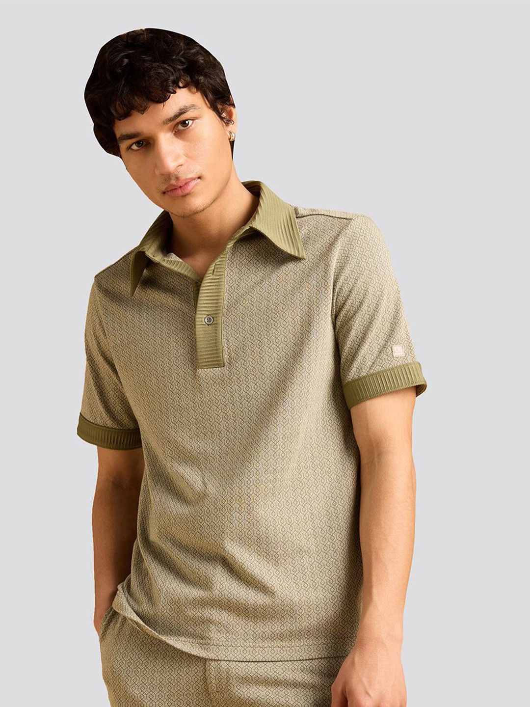 

Muvazo Men Polo Collar Pockets T-shirt, Green