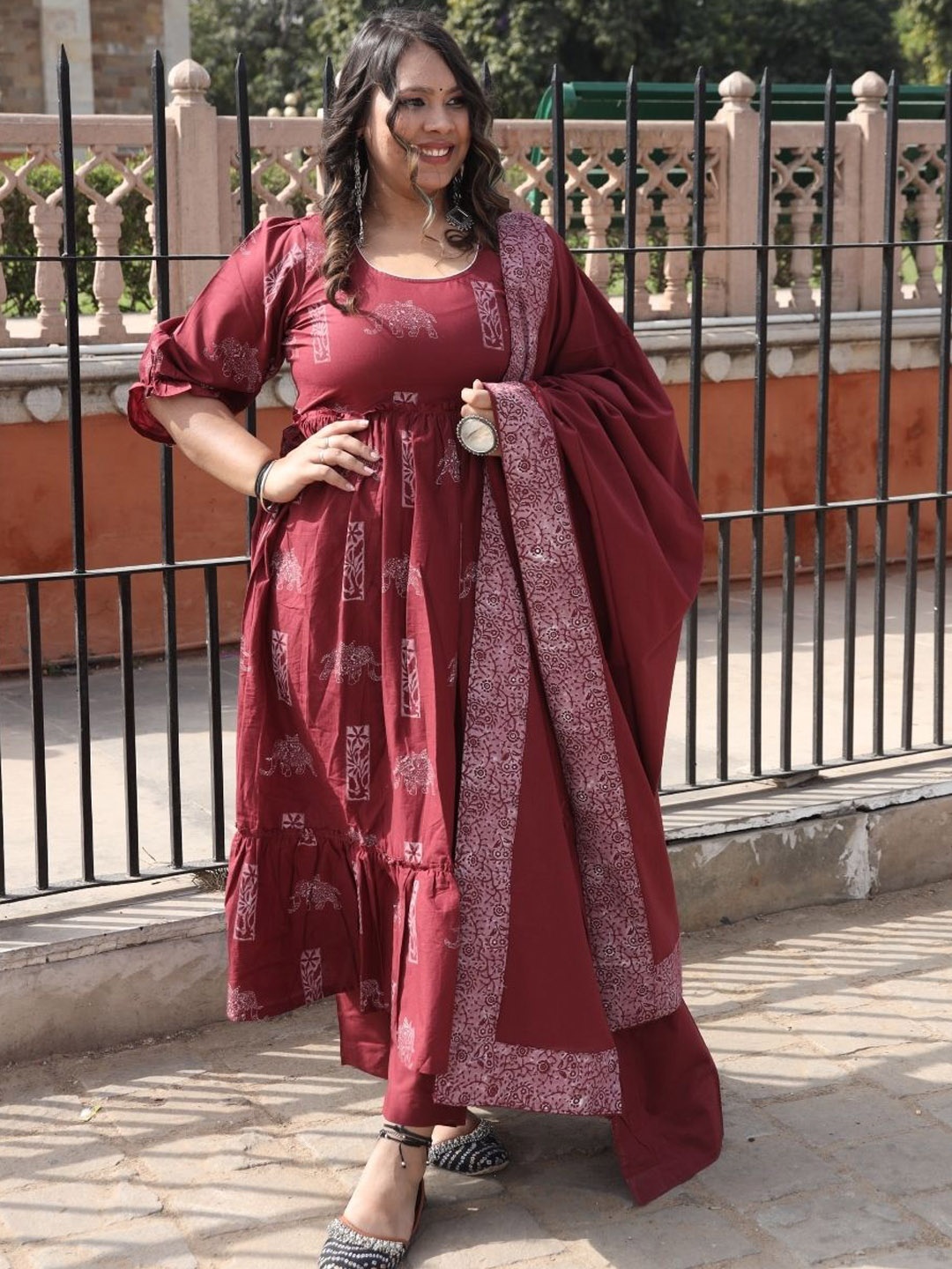 

Swadeshi Shringaar Printed Pure Cotton Kurta Set, Maroon