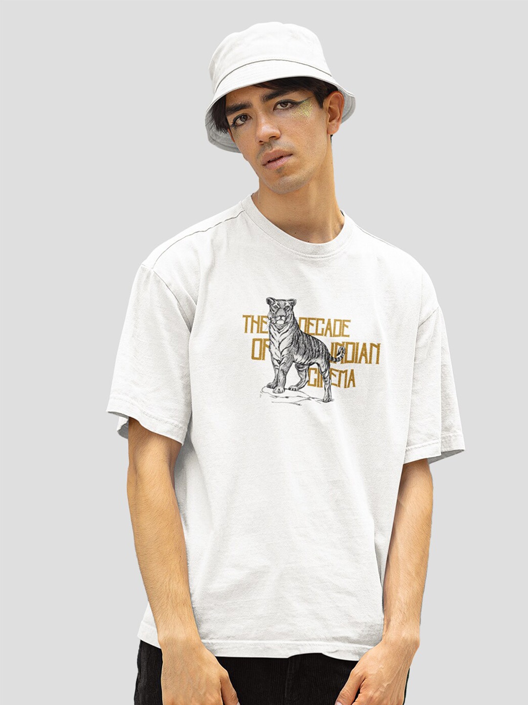 

BOLLYWOO.OOO Unisex Typography Printed Bio Finish Oversized T-shirt, White