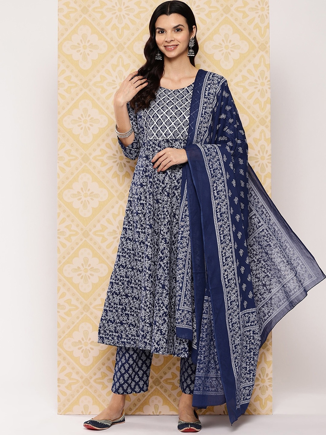 

KAZIA Floral Printed Regular Gotta Patti Kurta with Trousers & Dupatta, Blue
