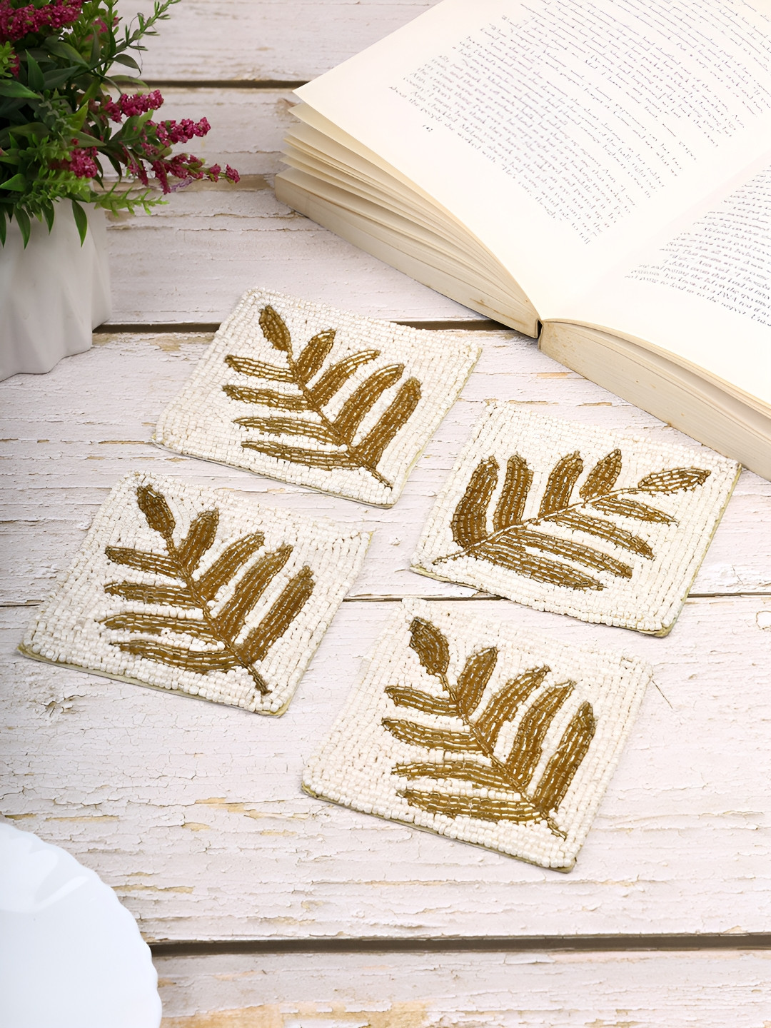 

ADITYA IMPEX Cream & Green 4 Pieces Beaded Agate Stone Coasters