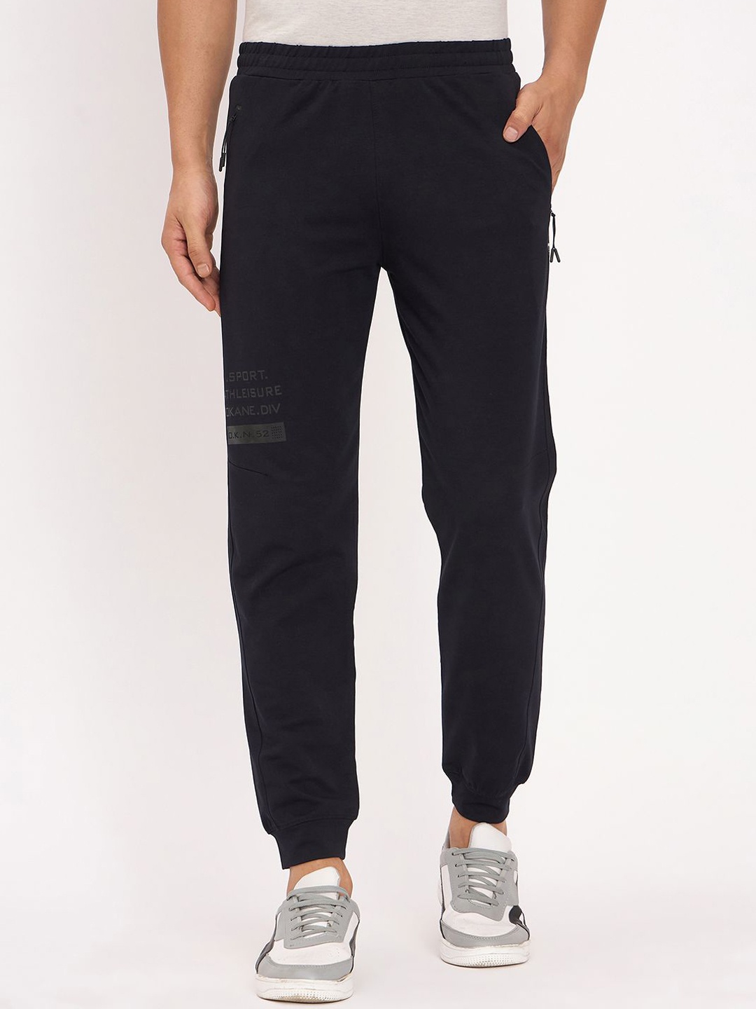 

Okane Men Regular Fit Joggers, Black