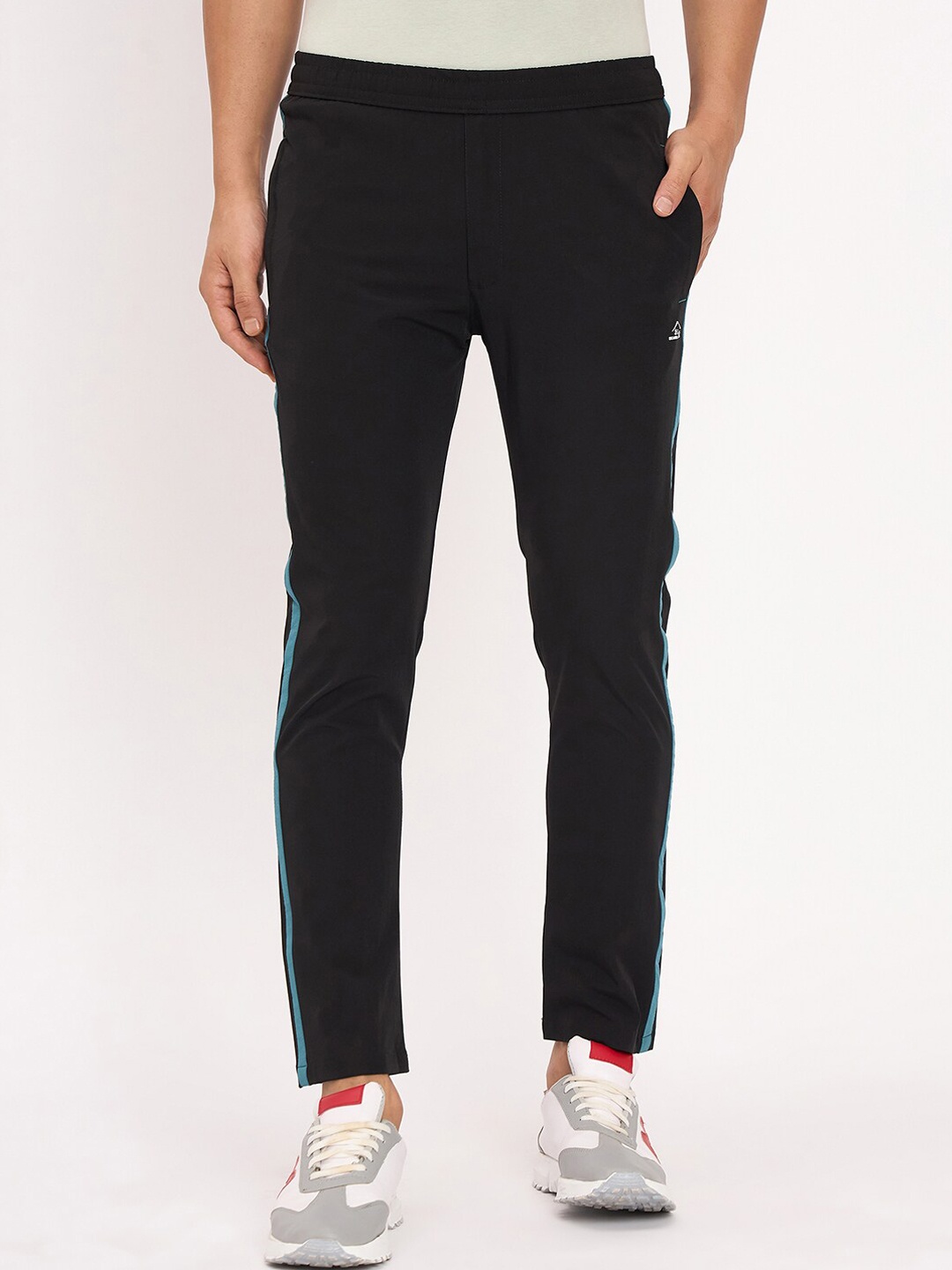 

Okane Men Track Pants, Black