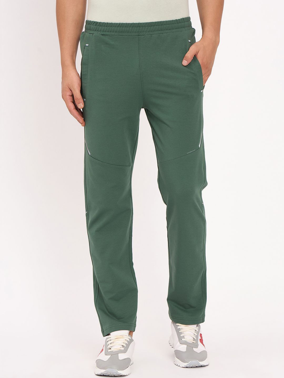 

Okane Men Mid-Rise Track Pant, Green