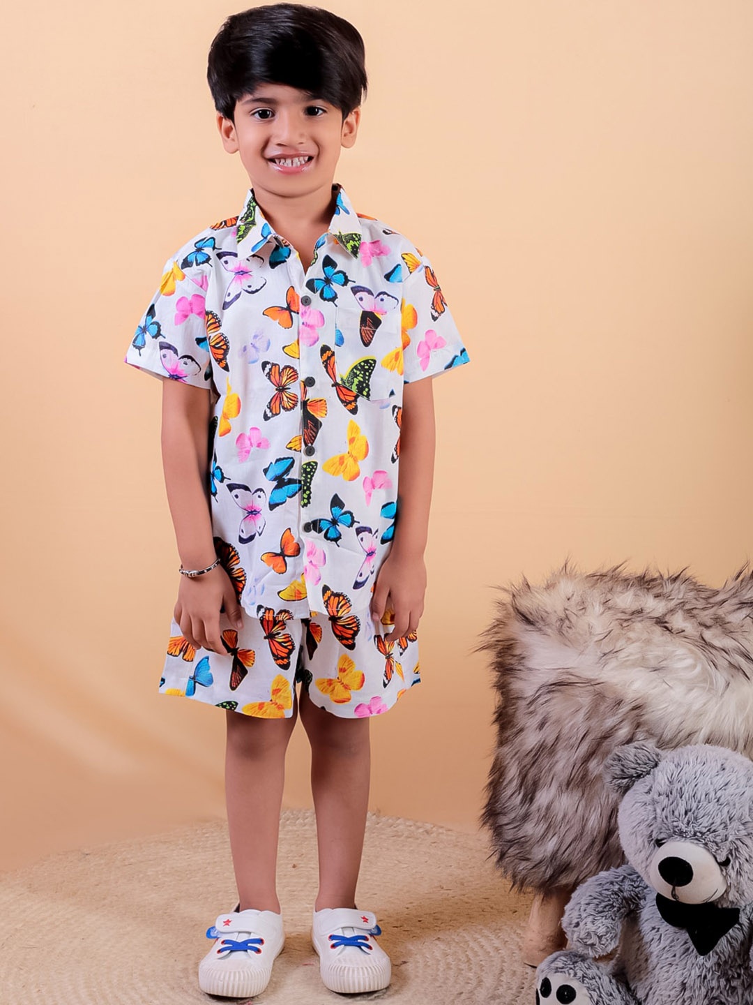 

UNBIND Printed Shirt With Shorts Co-Ords, White