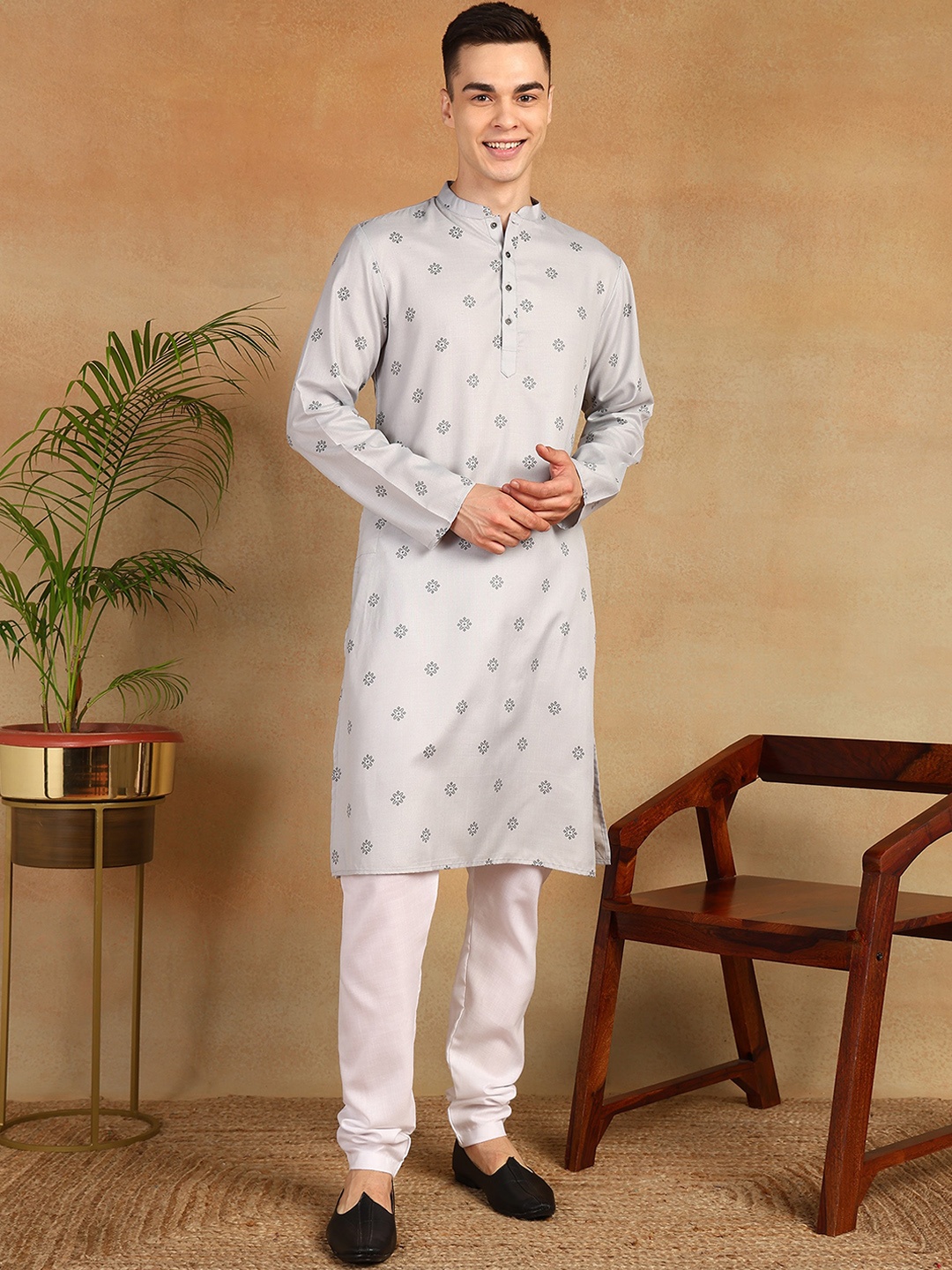 

Anouk Men Ethnic Motifs Printed Regular Kurta with Churidar, Grey