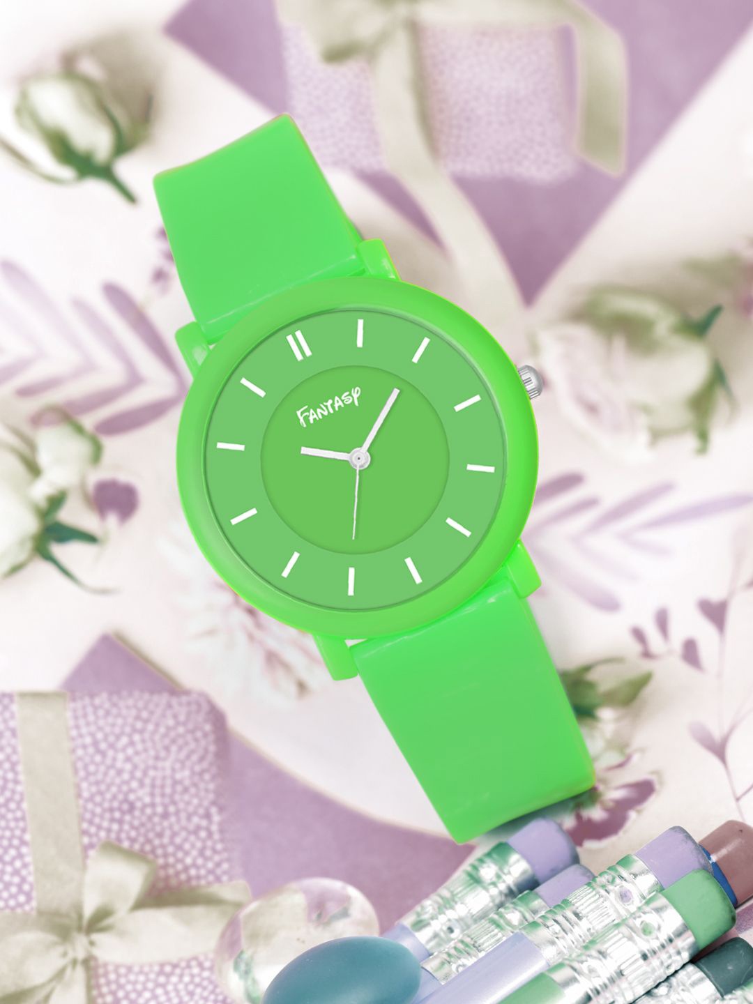 

Fantasy World Kids Dial & Bracelet Style Straps Analogue Watch FW24-9004-GR, Green