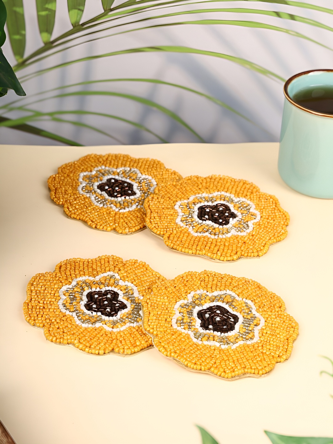 

AIVIK Yellow & White 4 Pieces Embellished Floral Coasters