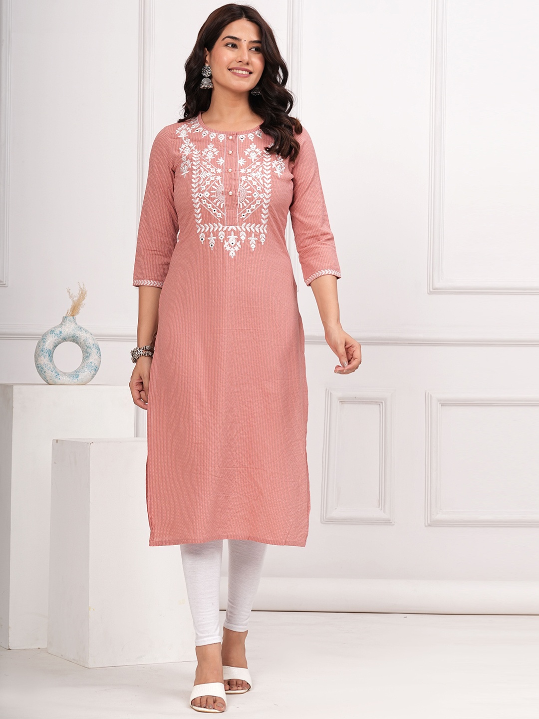 

BAESD Ethnic Motifs Embroidered Thread Work Detail Cotton Straight Kurta, Peach