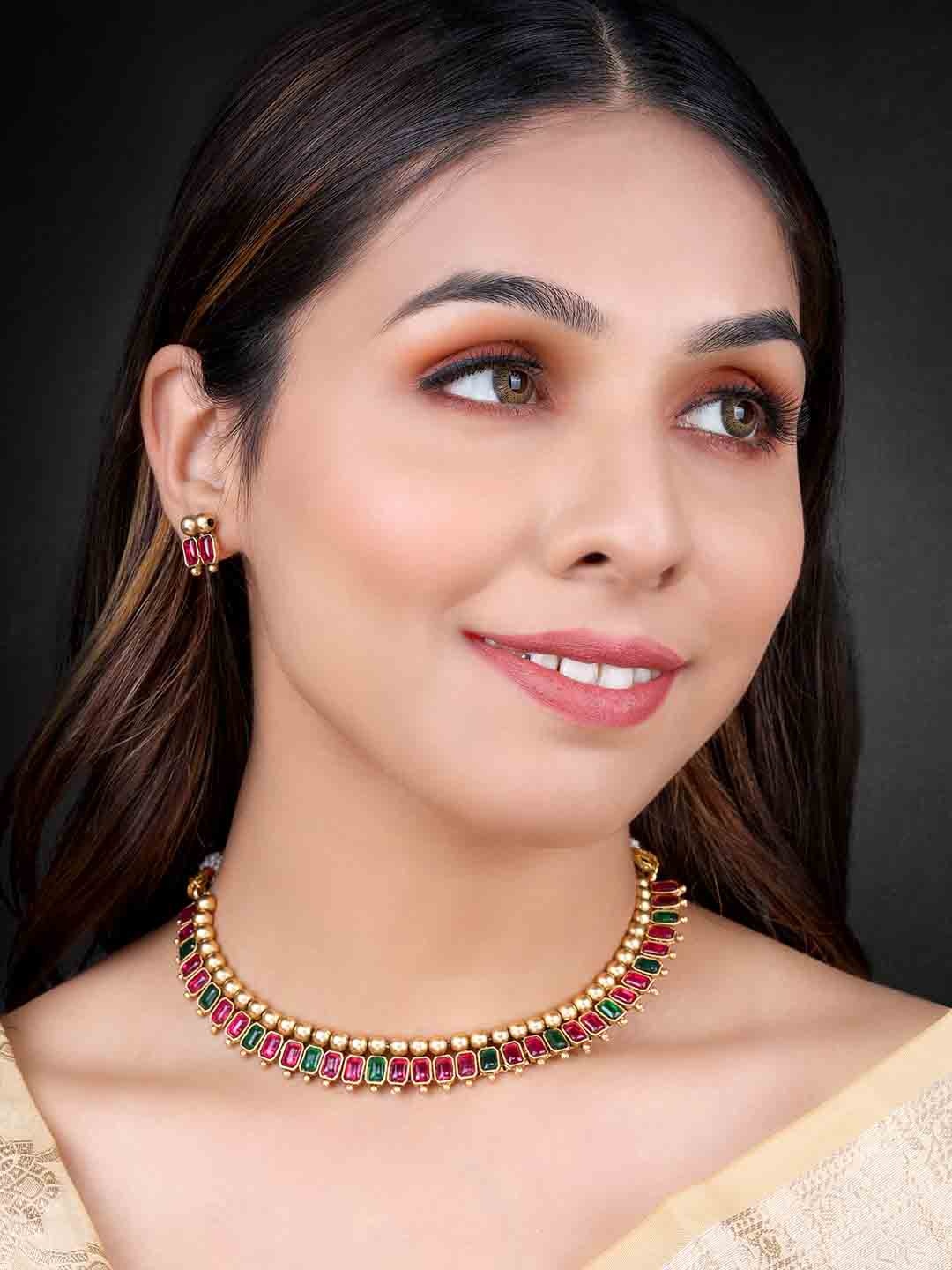 

Peora Gold-Plated Stone Studded Jewellery Set