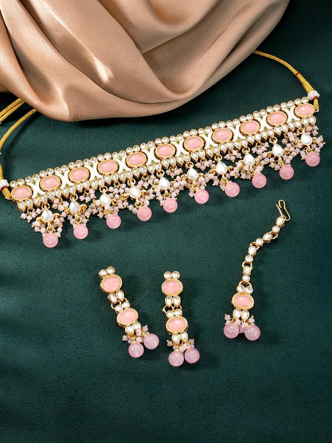 

Peora Gold-Plated Artificial Stones and Beads Jewellery Set