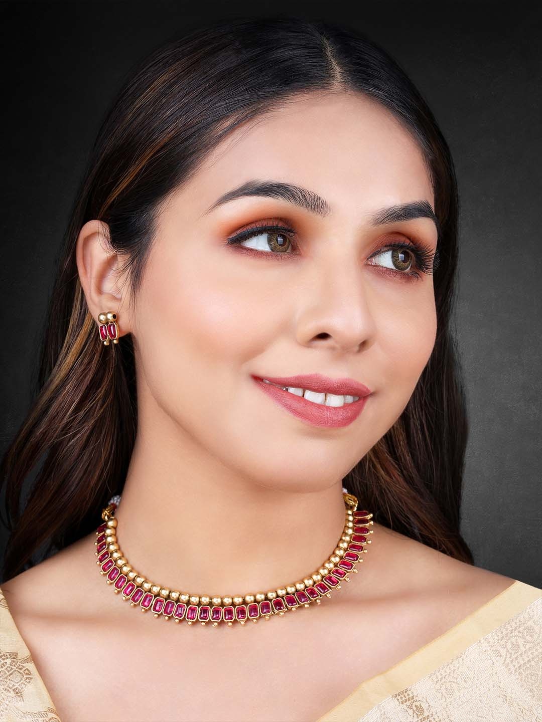 

Peora Gold-Plated Stone Studded Jewellery Set