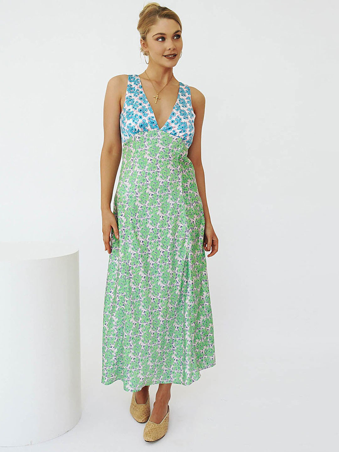 

LULU & SKY Floral Print V-Neck Maxi Dress, Green