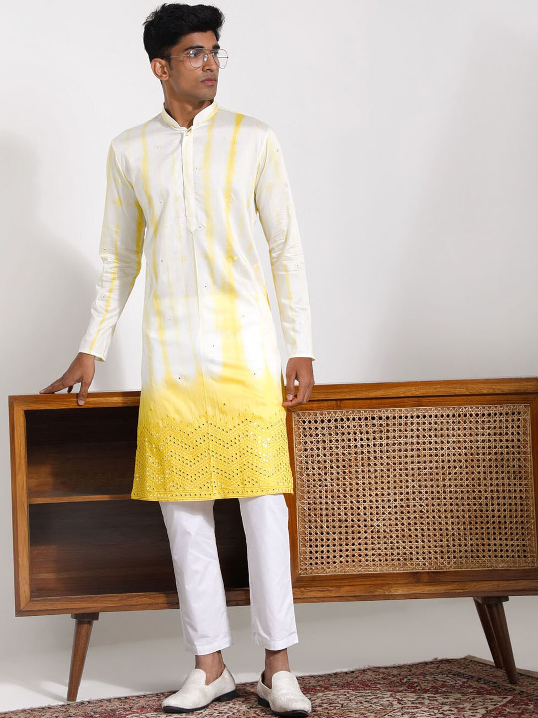 

VASTRAMAY Dyed Mirror Work Straight Kurta With Pyjama, Cream