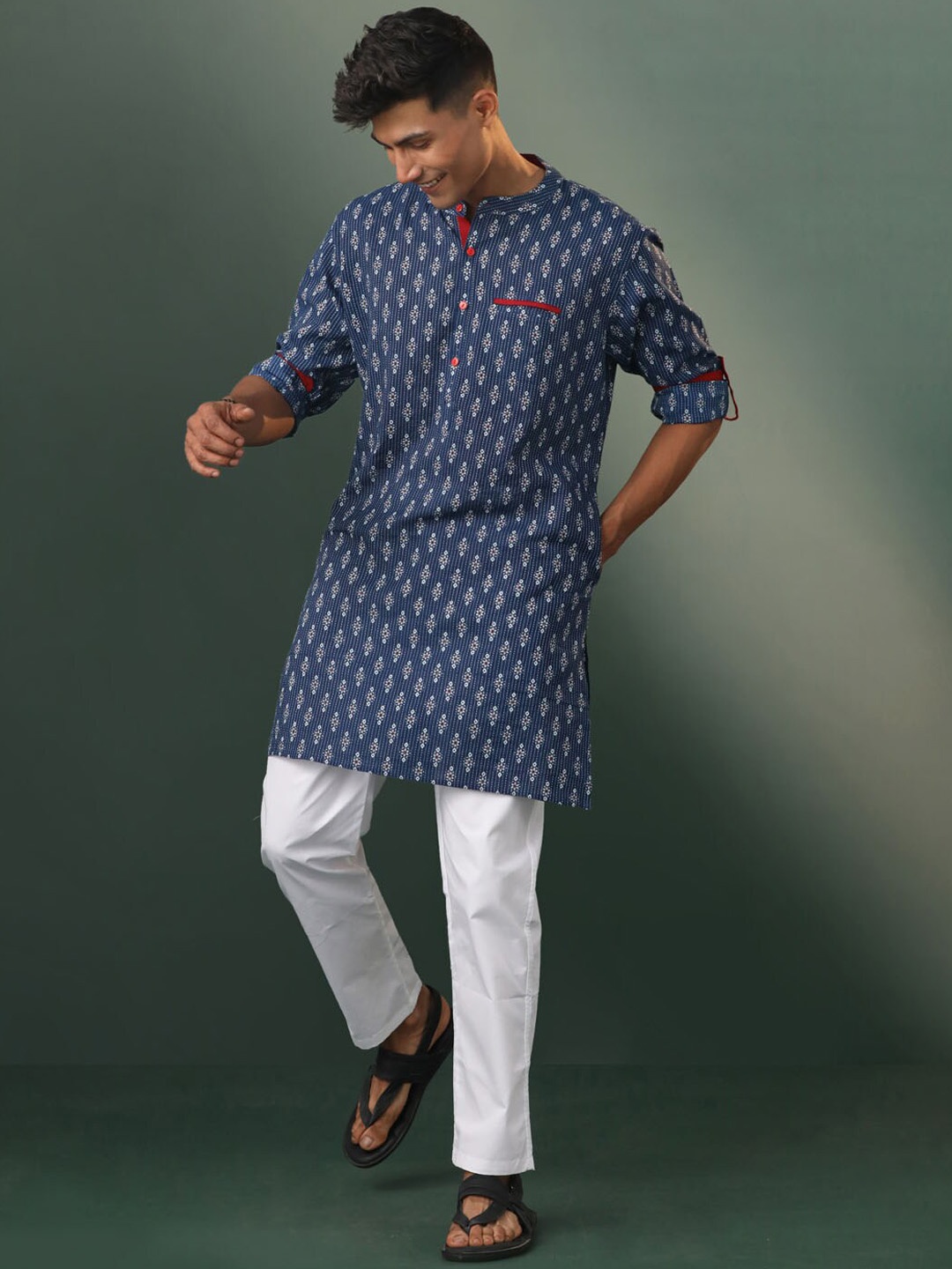 

VASTRAMAY Men Ethnic Motifs Printed Thread Work Kurta with Trousers, Navy blue