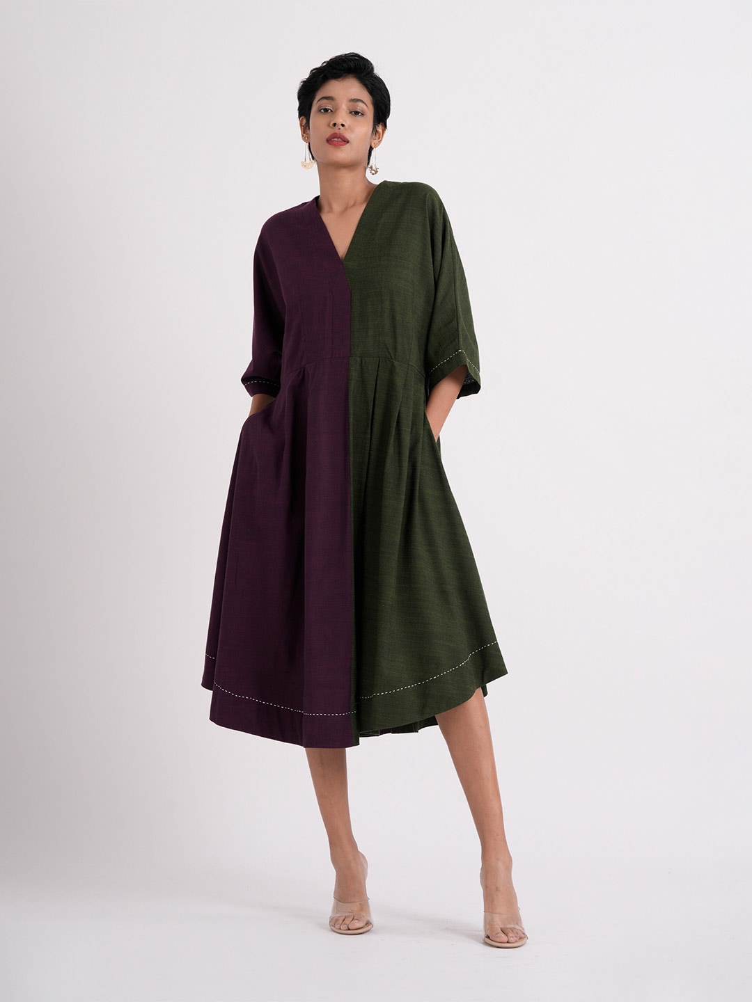 

the kaatn trail Women Colorblocked V Neck A-Line Midi Dress, Green
