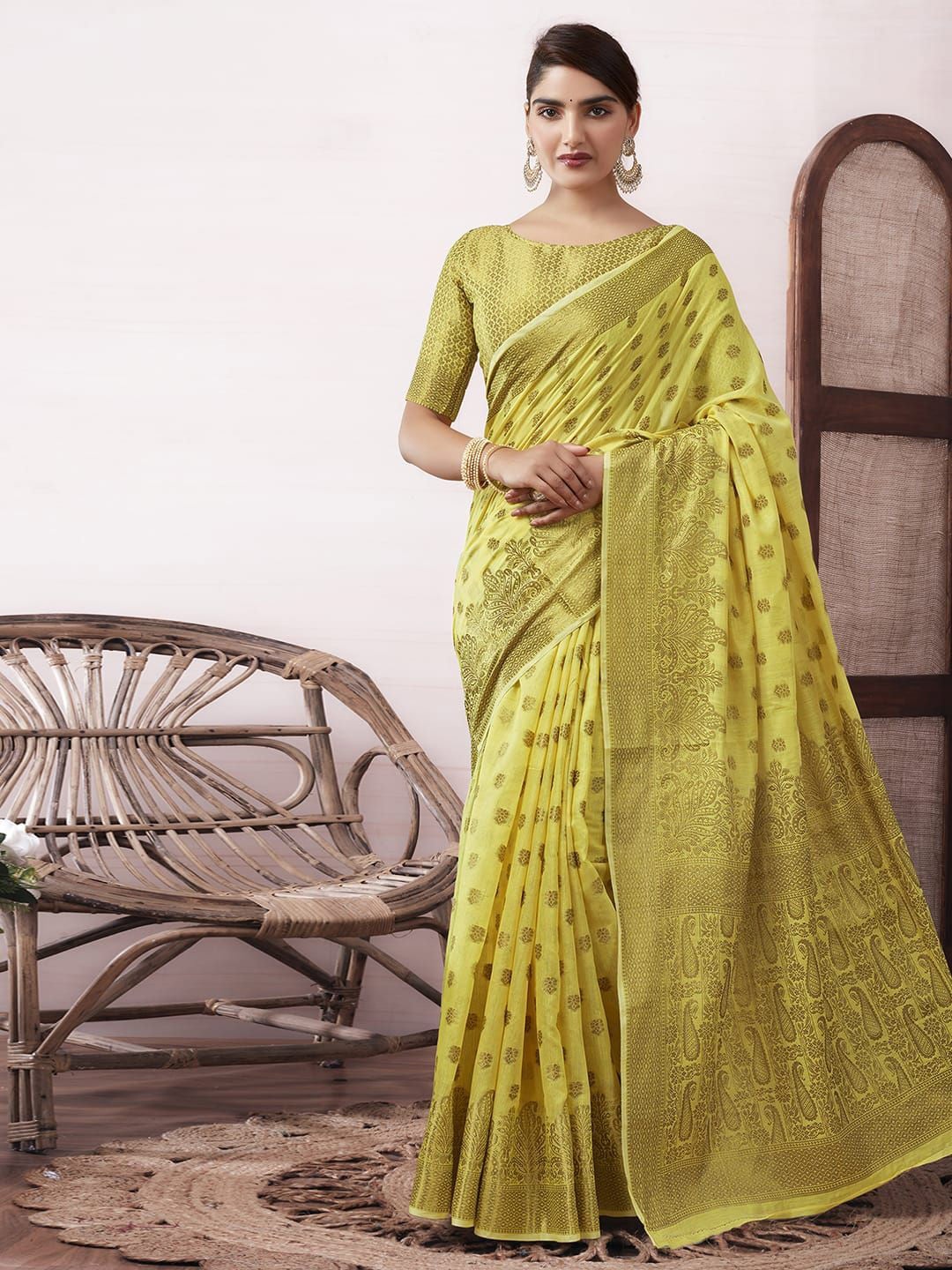 

Satrani Woven Design Zari Silk Cotton Banarasi Saree, Yellow