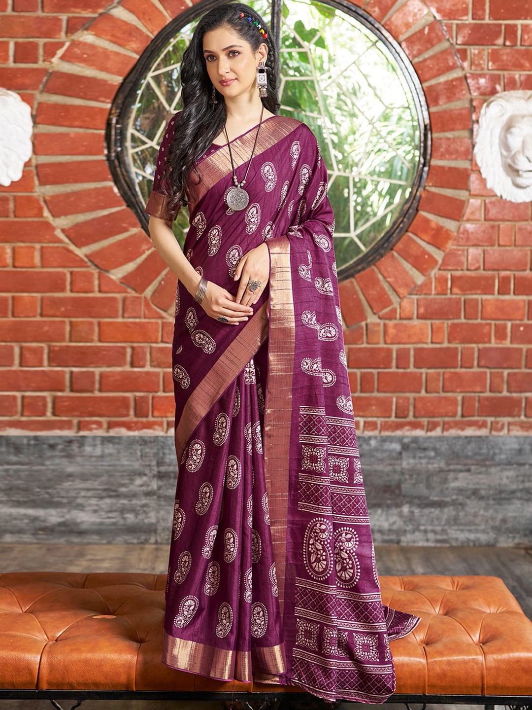 

Satrani Paisley Zari Silk Blend Saree, Purple