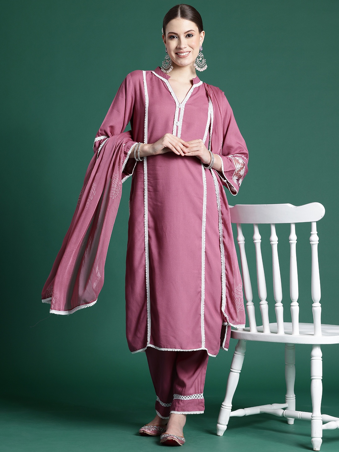 

Indo Era Panelled Thread Work Kurta With Trousers & Dupatta, Mauve