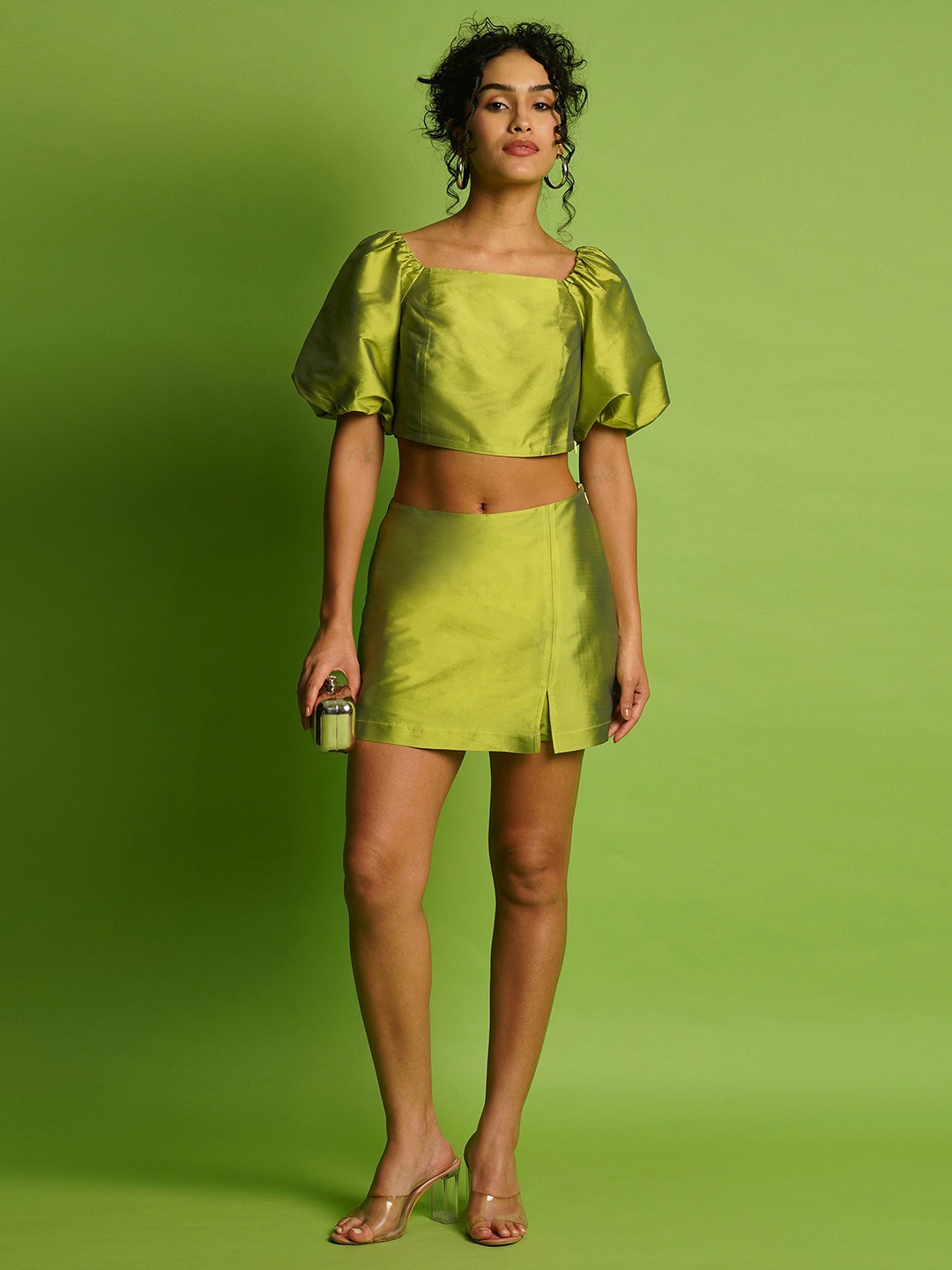 

Globus Women Solid Balloon Sleeve Crop Top with Mini Skorts Co-Ord Set, Green