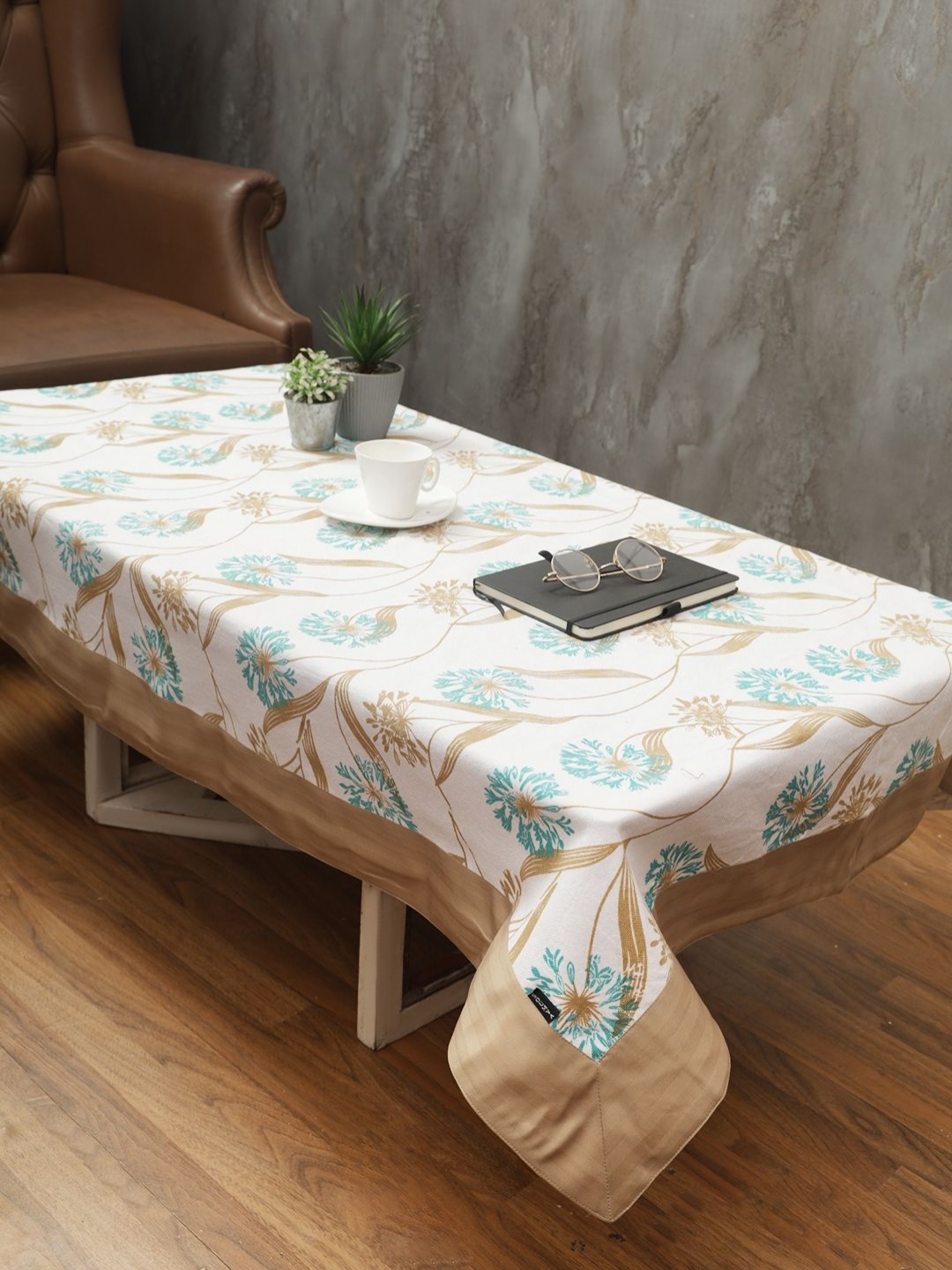 

Soumya White Floral Printed Cotton 2-Seater Table Cover