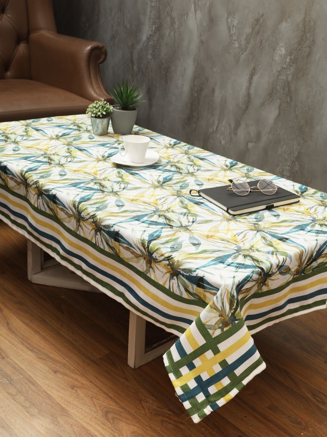 

Soumya Green Floral Printed Cotton 2-Seater Table Cover