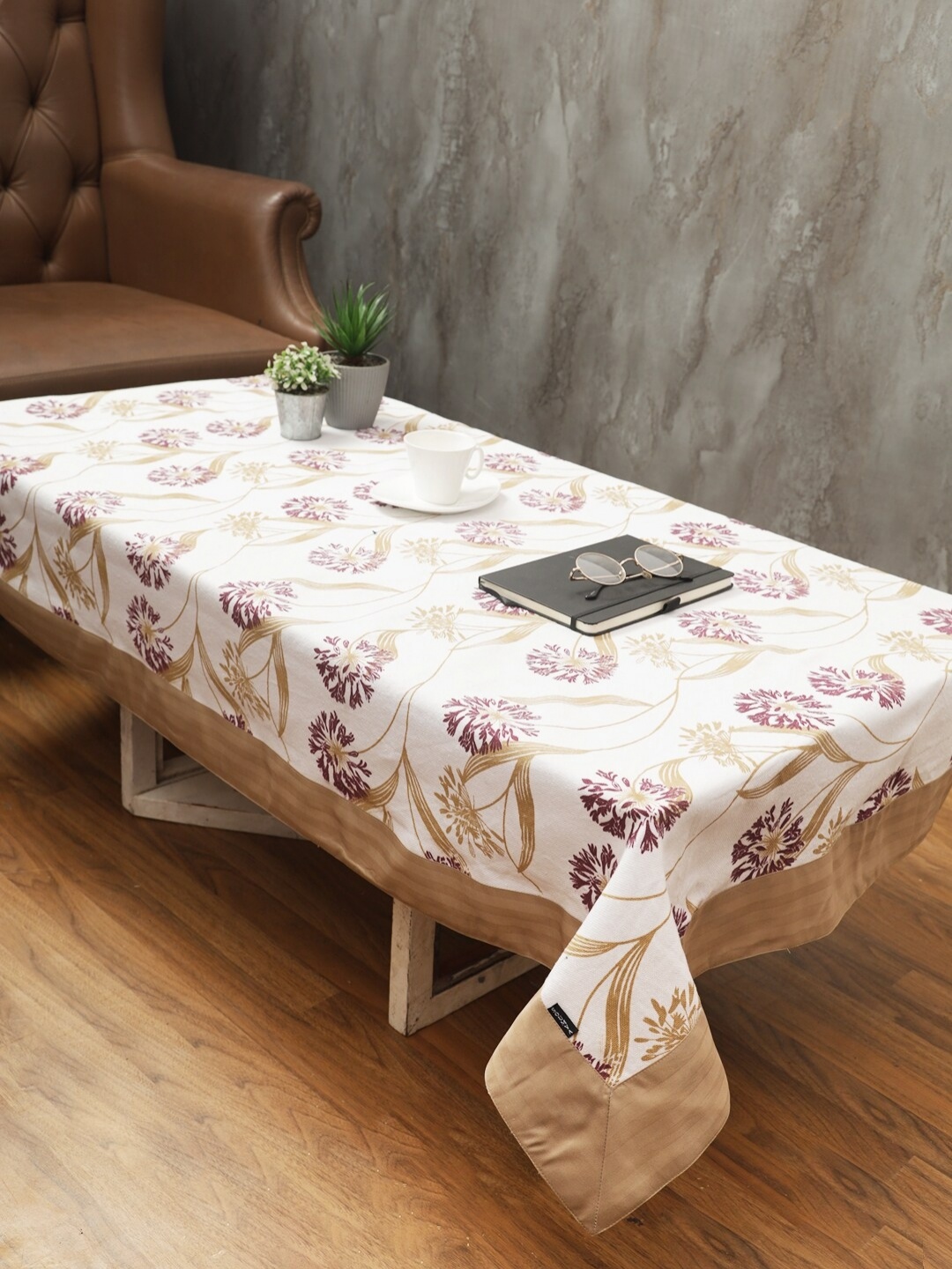 

Soumya Purple & White Floral Printed Rectangle Cotton Table Cover