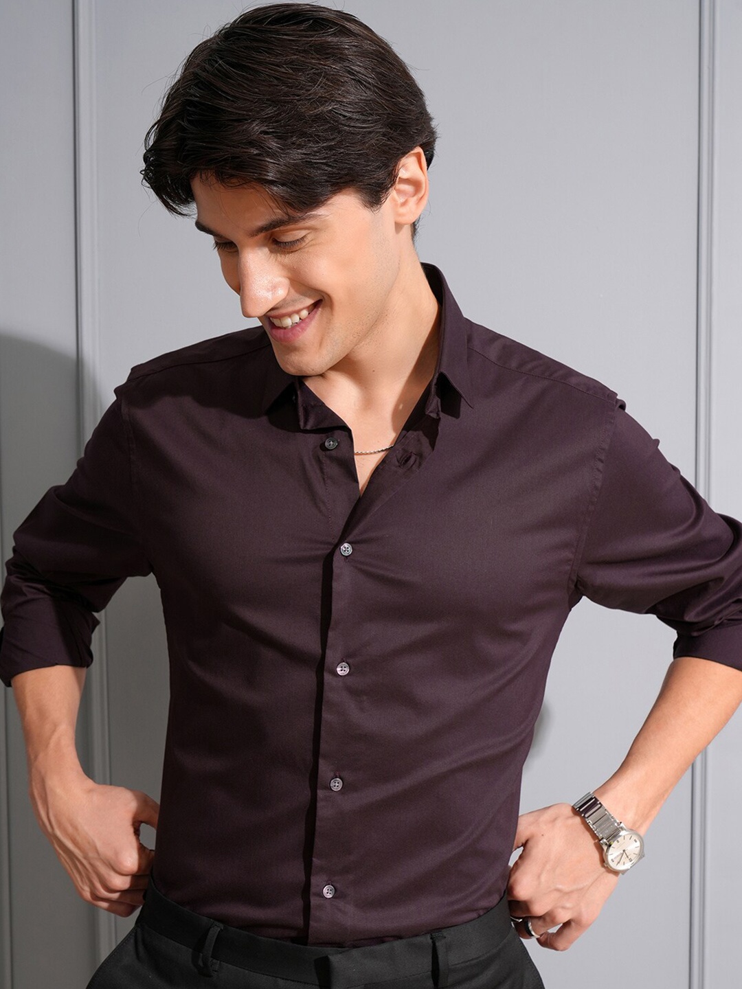 

LOCOMOTIVE Men Premium Plum Solid Occation Shirt, Purple