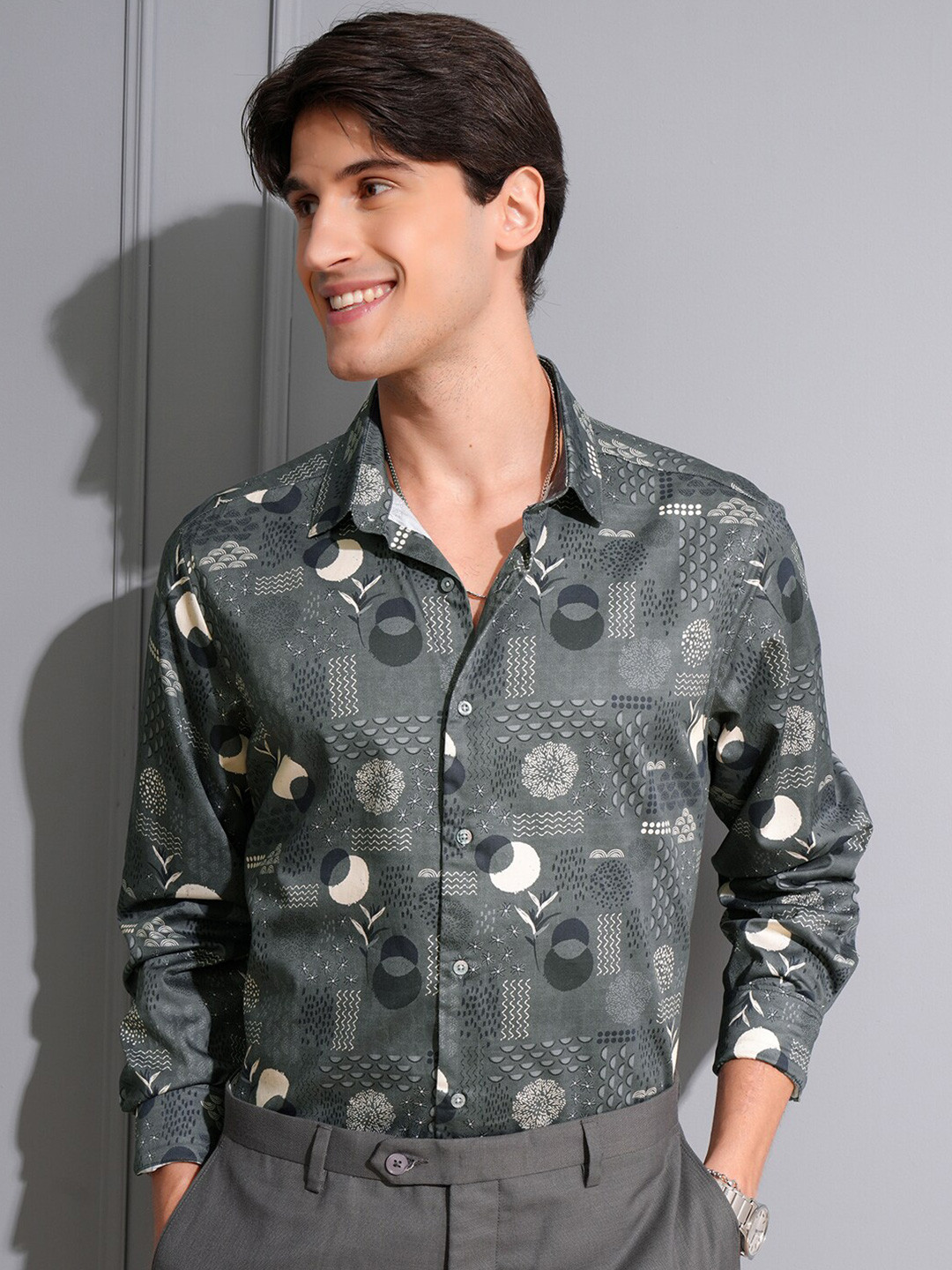 

LOCOMOTIVE Premium Satin Printed Occasion Shirt, Grey