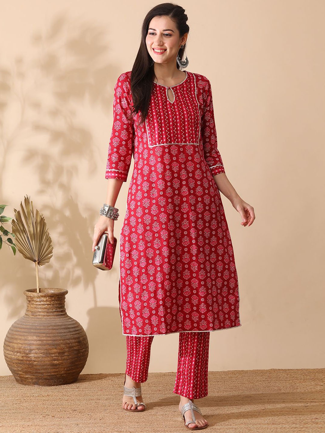 

Globus Pink Floral Printed Pure Cotton Straight Kurta With Trouser
