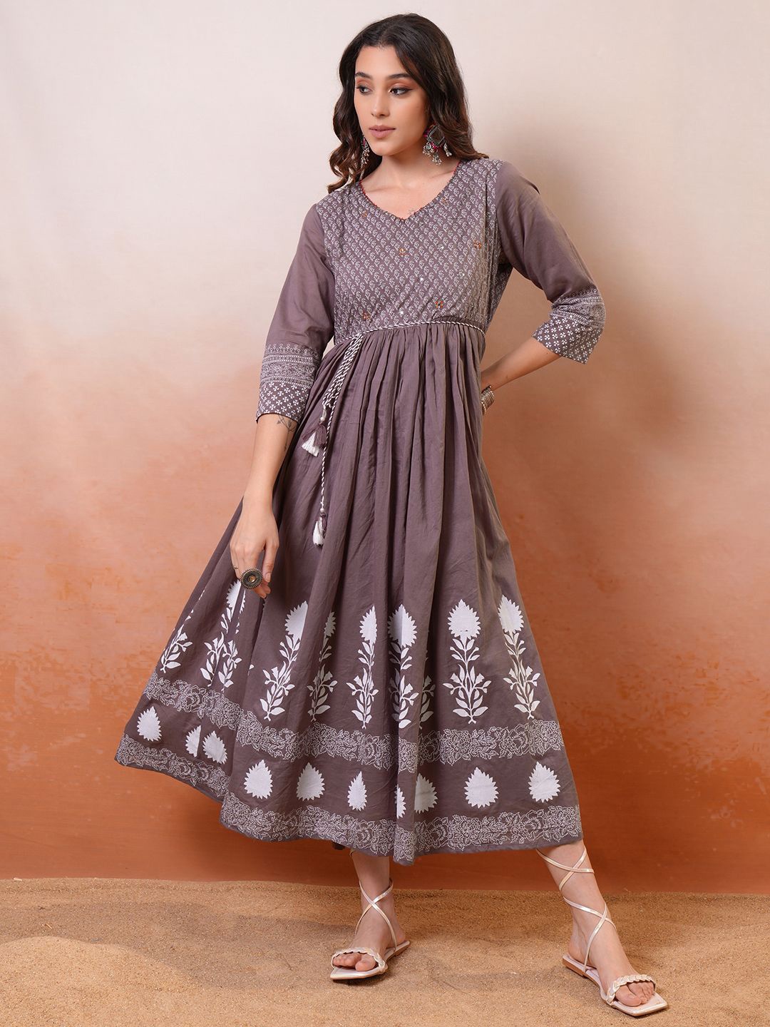 

Vishudh Ethnic Motifs Print Maxi Dress, Mauve